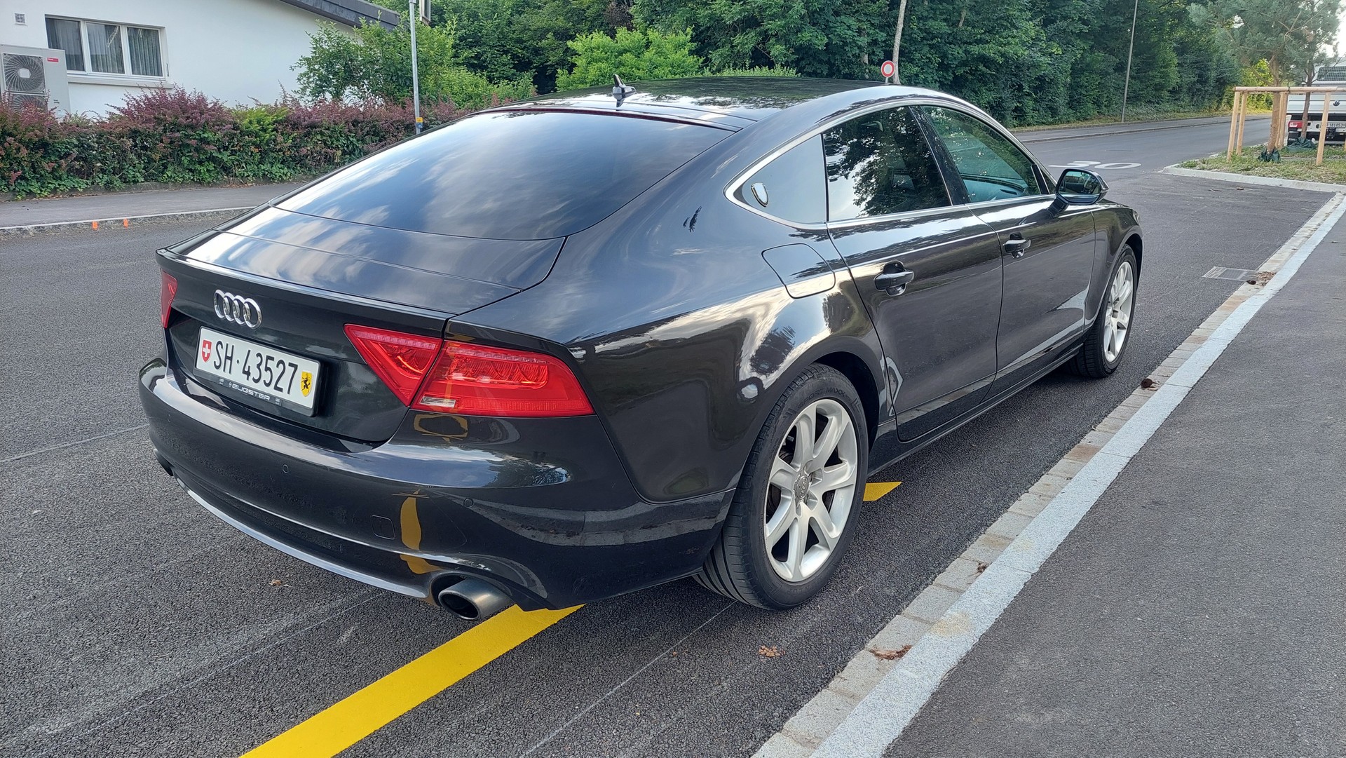 AUDI 2.8 V6 FSI quattro S-Tronic-image-3