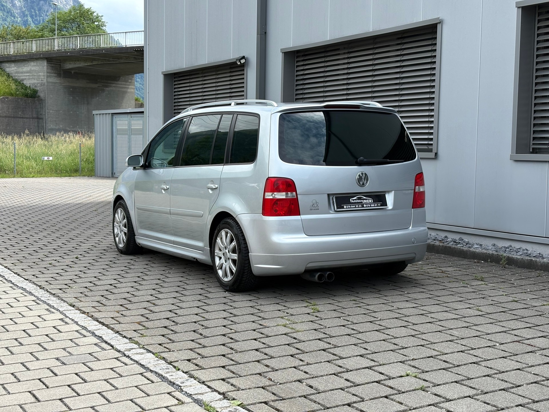 VW Touran 2.0 TDI Trendline-image-6