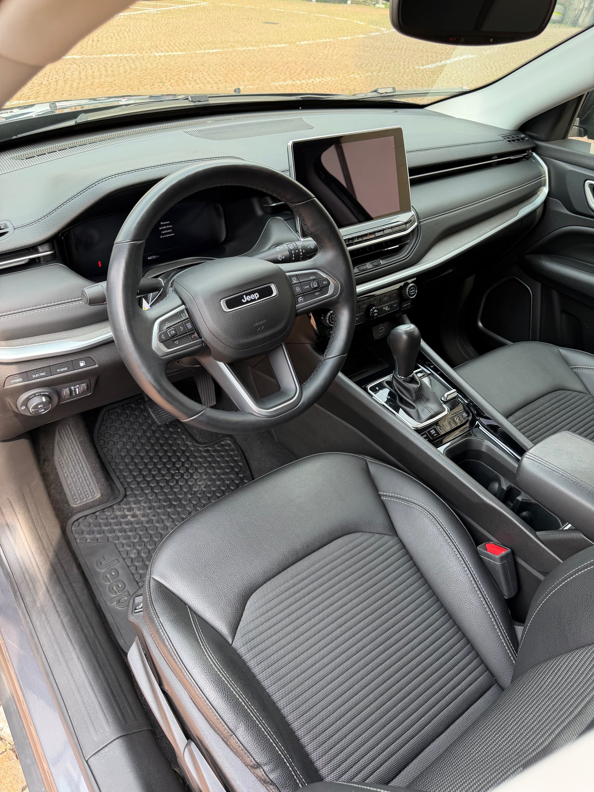JEEP Compass 1.3 T PHEV Swiss Limited AWD-image-8