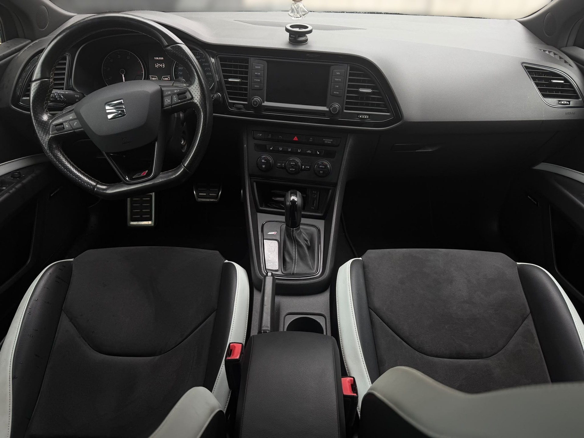 SEAT Leon ST 2.0 TSI Cupra 280 DSG-image-9
