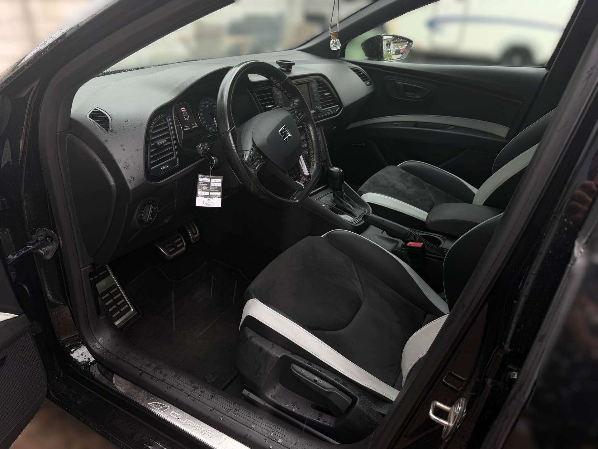 SEAT Leon ST 2.0 TSI Cupra 280 DSG-image-7