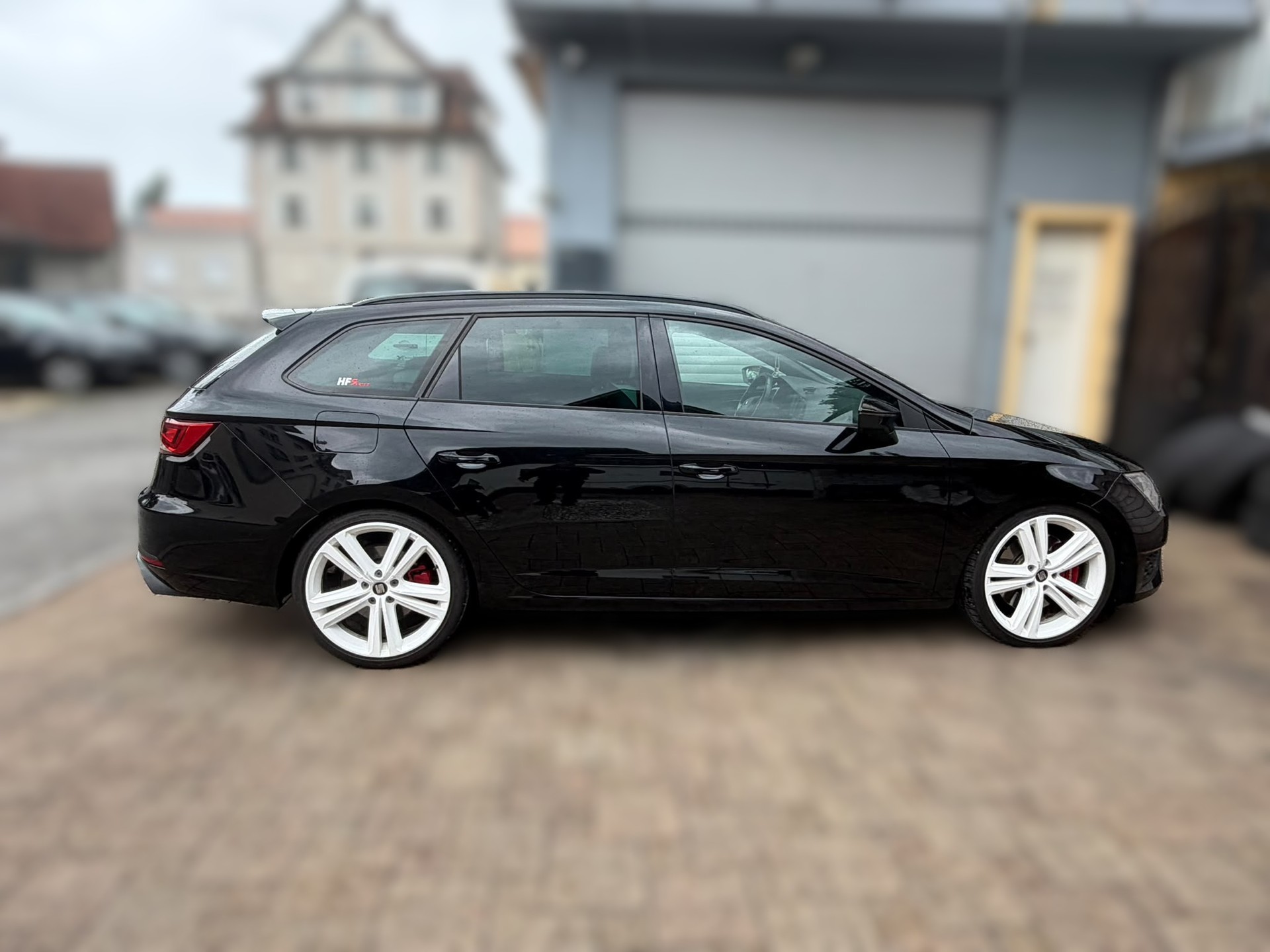 SEAT Leon ST 2.0 TSI Cupra 280 DSG-image-5