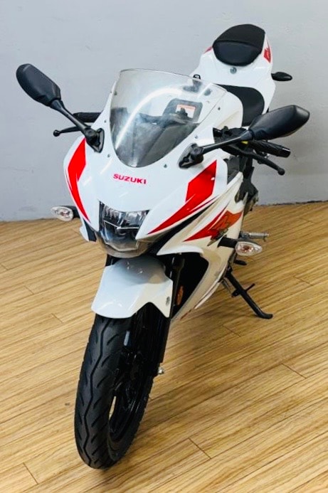 SUZUKI GSX-R 125 L7-image-6