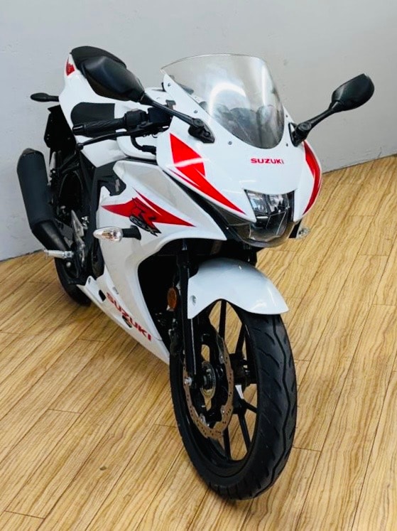 SUZUKI GSX-R 125 L7-image-0