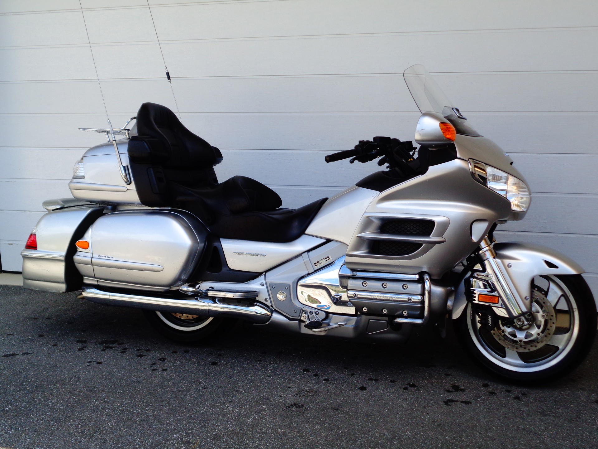 HONDA GL 1800 A Goldwing-image-1