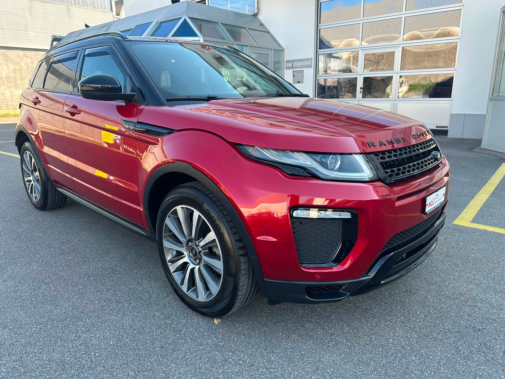 LAND ROVER Range Rover Evoque 2.0 TD4 SE Dynamic AT9-showroom-element-3