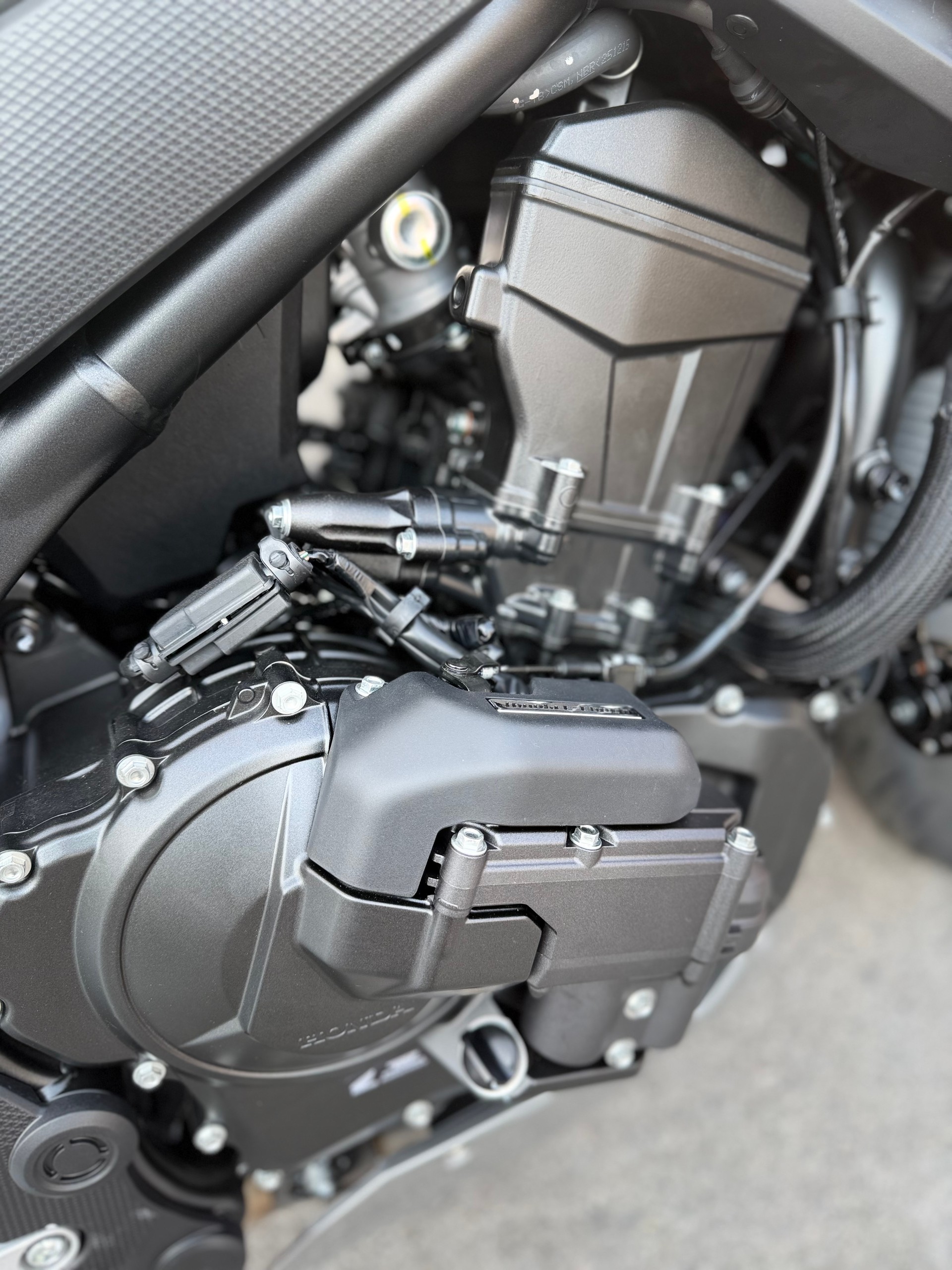 HONDA CB 750 Hornet E-Clutch-image-4