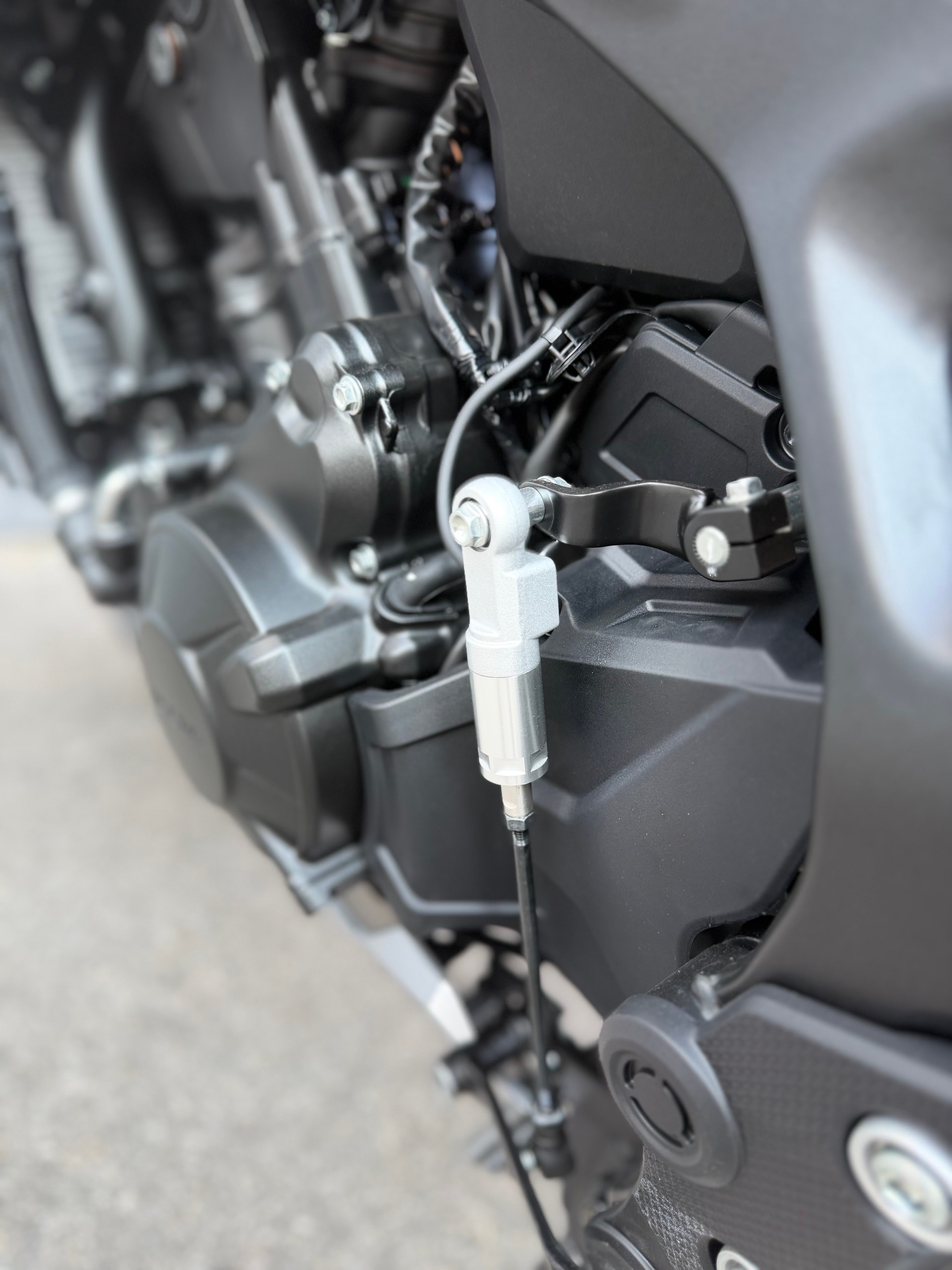 HONDA CB 750 Hornet E-Clutch-image-6