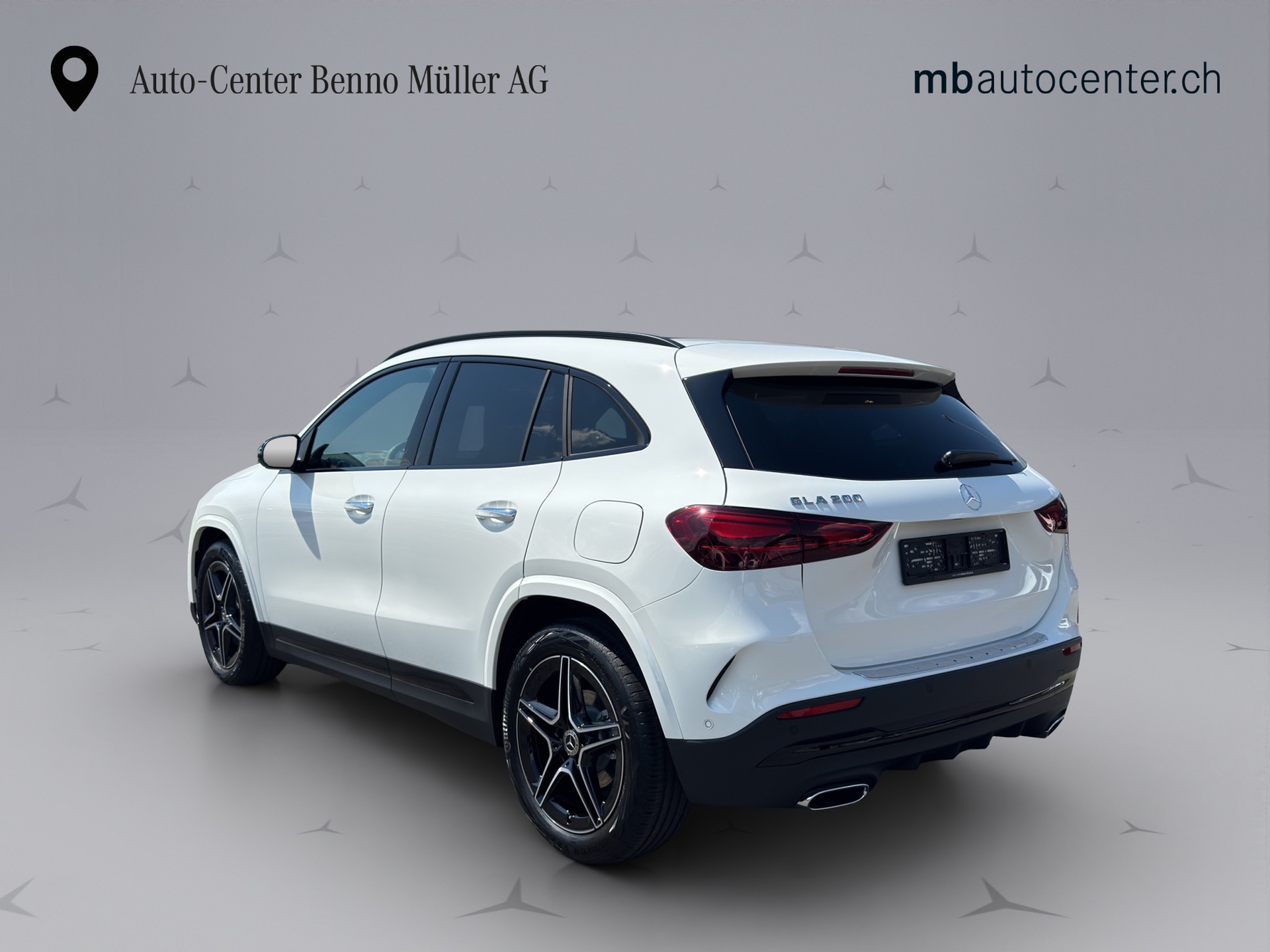 MERCEDES-BENZ GLA 200 Night Star AMG Line-showroom-element-2