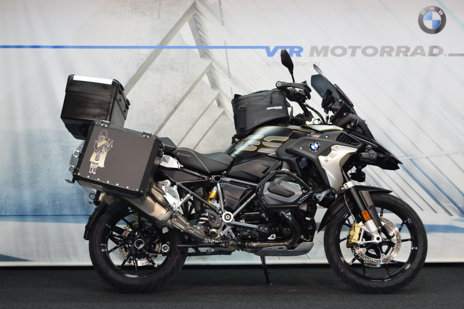 BMW R 1250 GS Exclusive inkl. Akrapovic & Navi-image-1