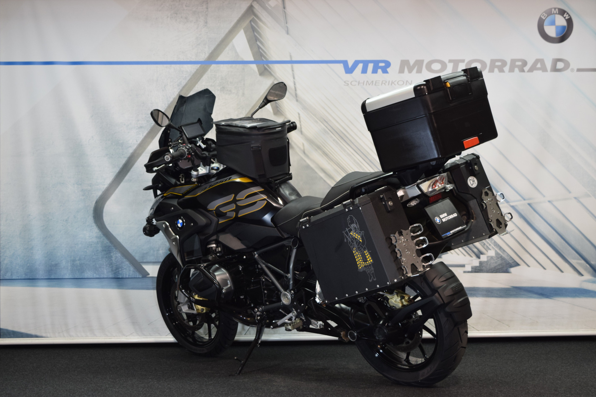 BMW R 1250 GS Exclusive inkl. Akrapovic & Navi-image-3