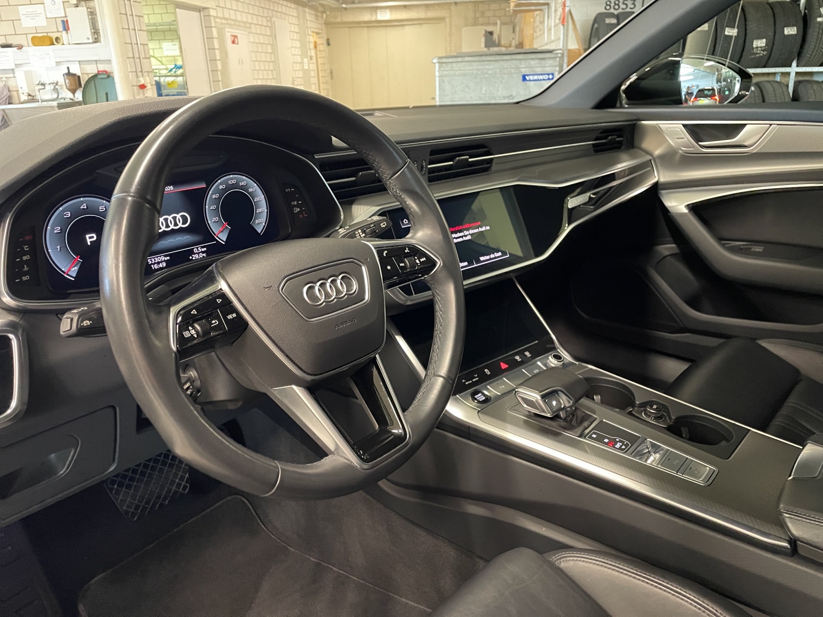 AUDI A6 Avant 55 TFSI Sport quattro S-tronic-image-13