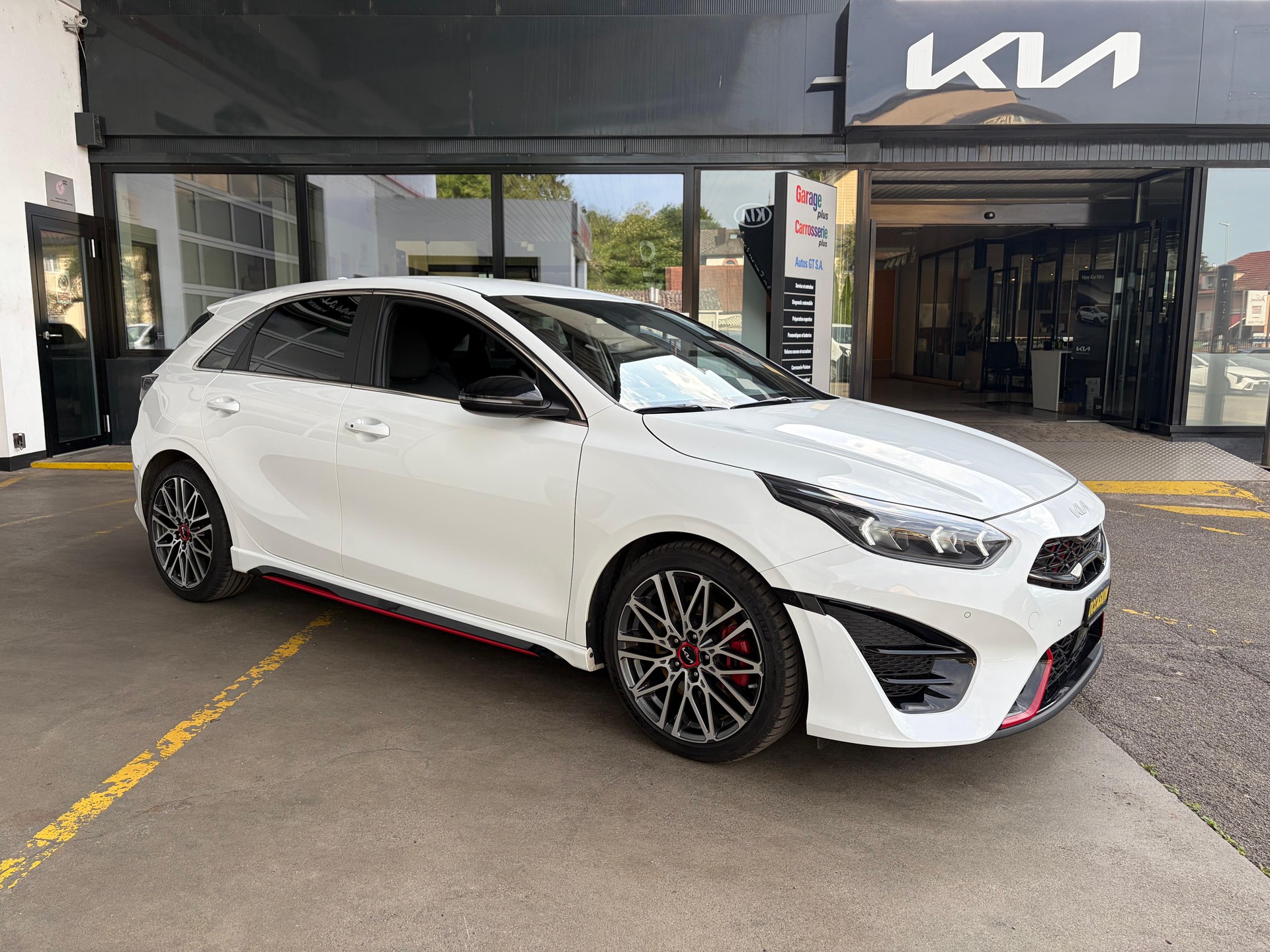 KIA Ceed 1.6 T GT 204 PS-image-1