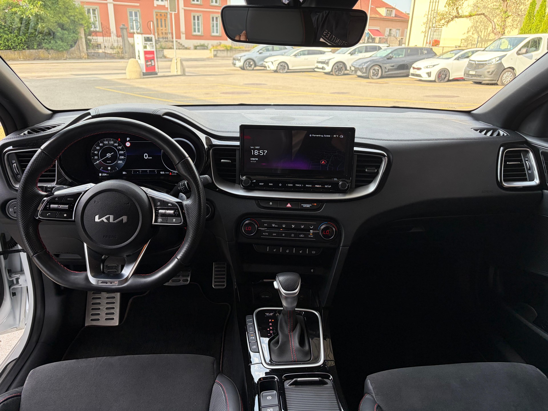 KIA Ceed 1.6 T GT 204 PS-image-5