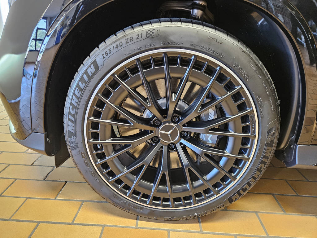 MERCEDES-BENZ GLC 53 AMG 4Matic+-image-17