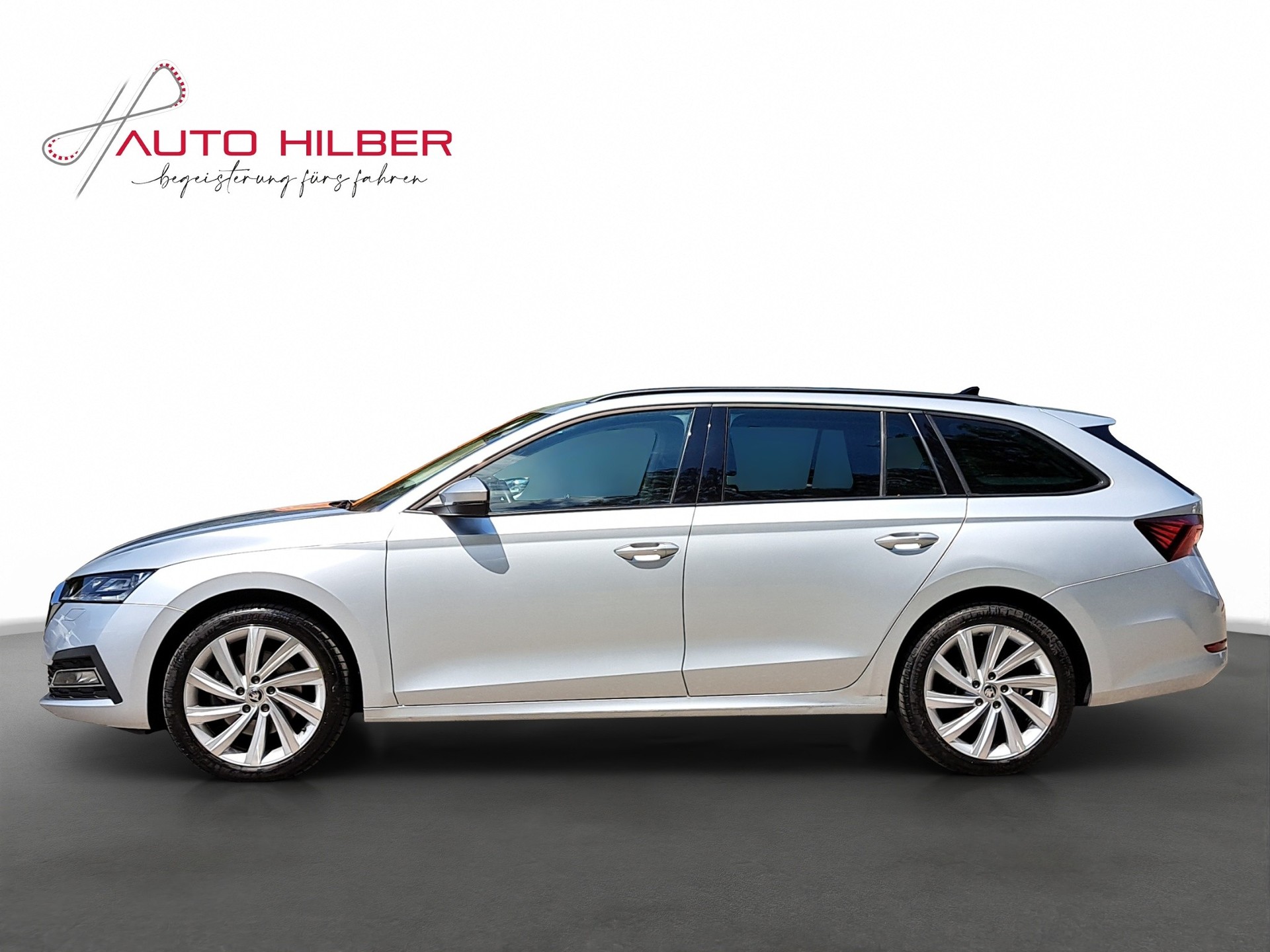 SKODA Octavia Combi 2.0 TDI DSG Style 4x4-showroom-element-2