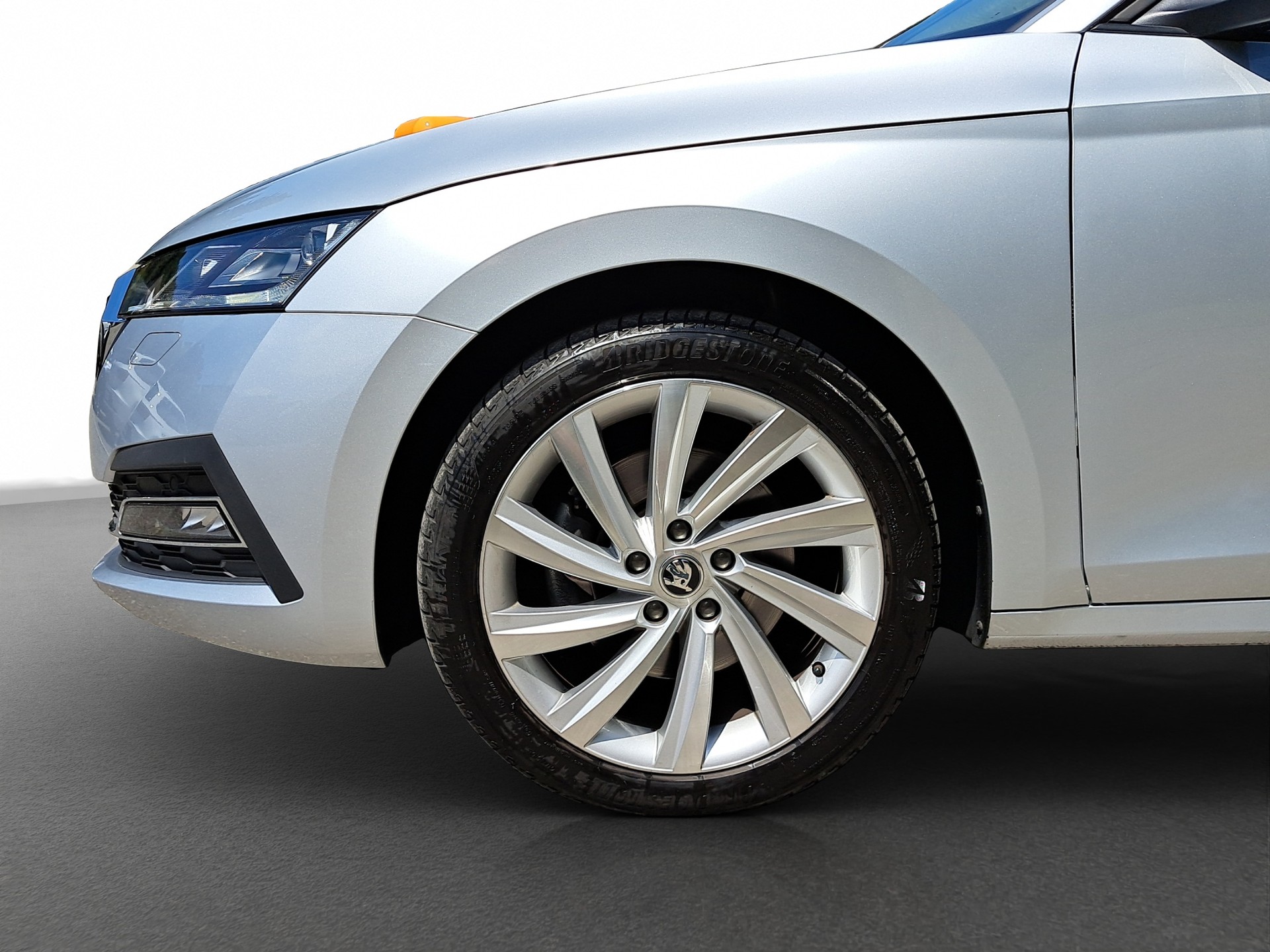SKODA Octavia Combi 2.0 TDI DSG Style 4x4-showroom-element-3