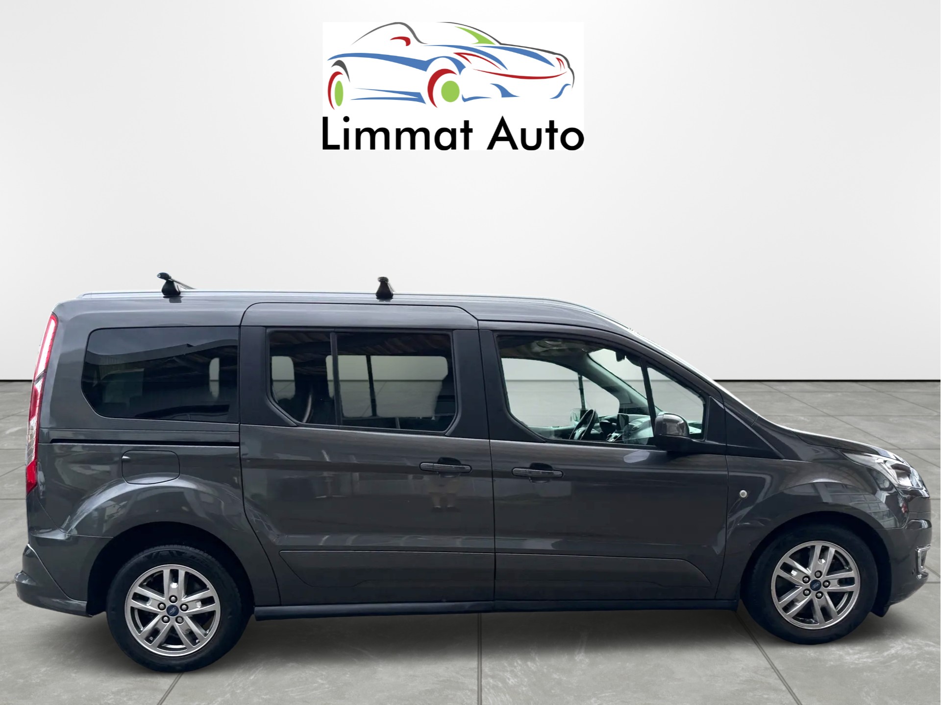 FORD Grand Tourneo Connect 1.5 EcoBlue Trend Automat-image-6