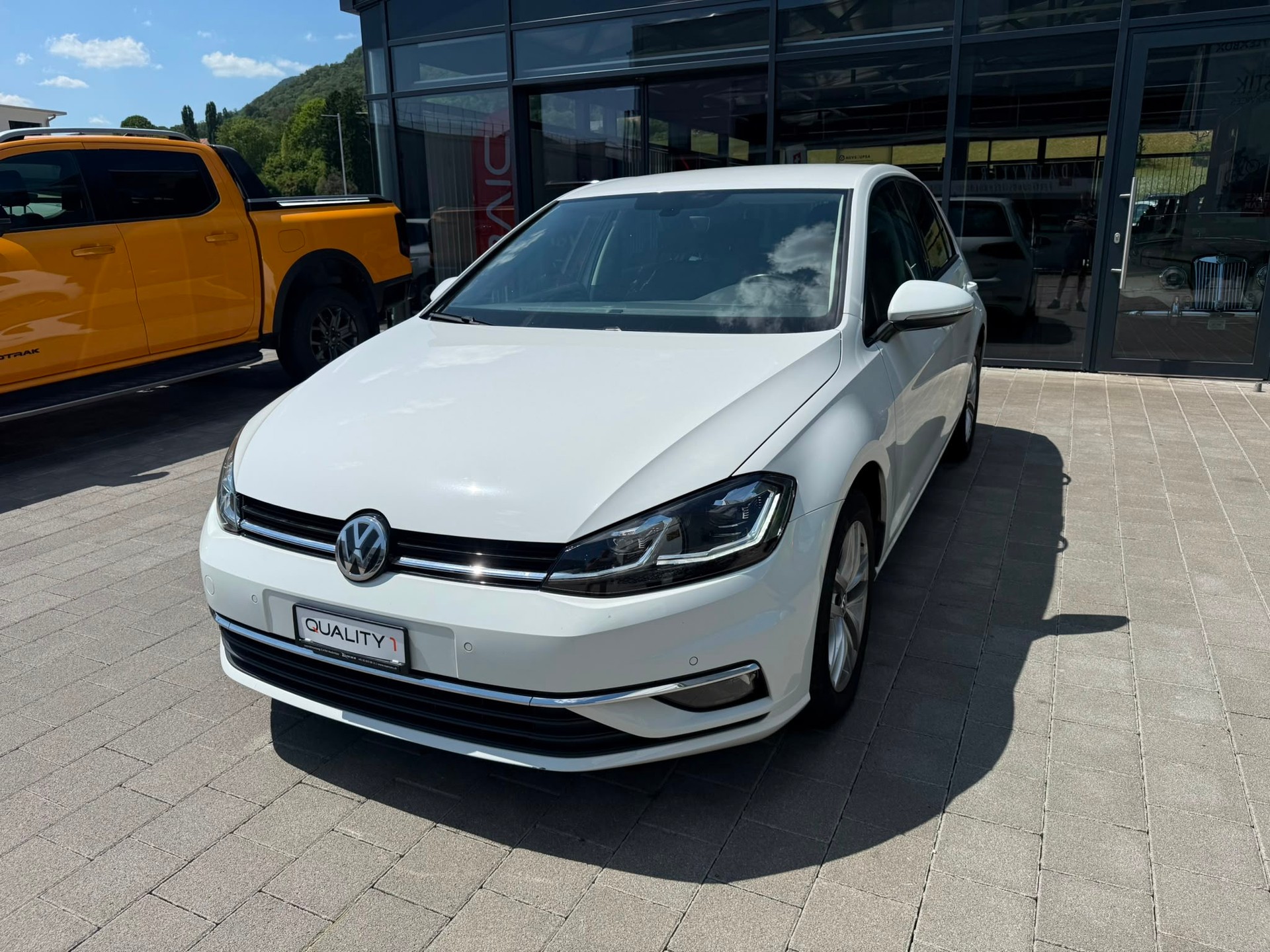 VW Golf 1.0 TSI Comfortline-showroom-element-1