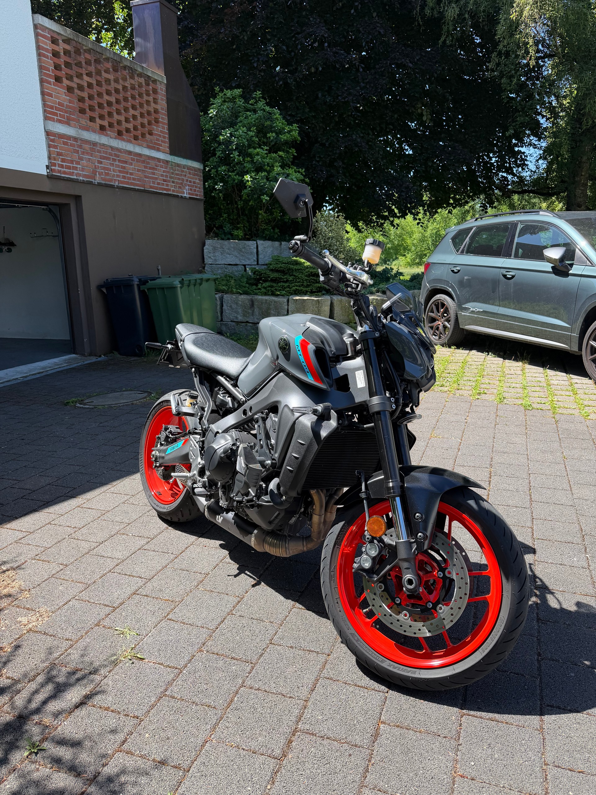 YAMAHA MT-09-image-0