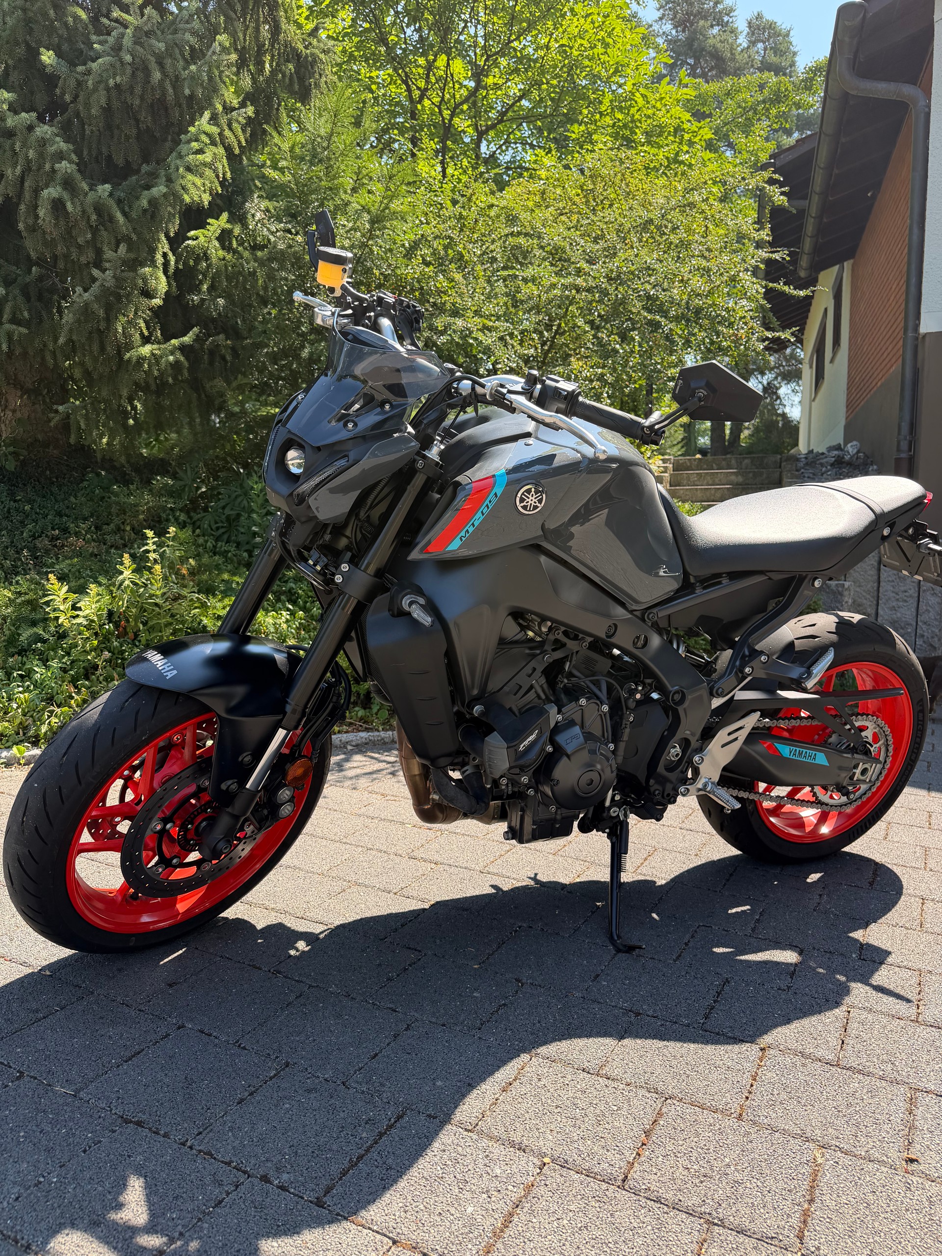 YAMAHA MT-09-image-7