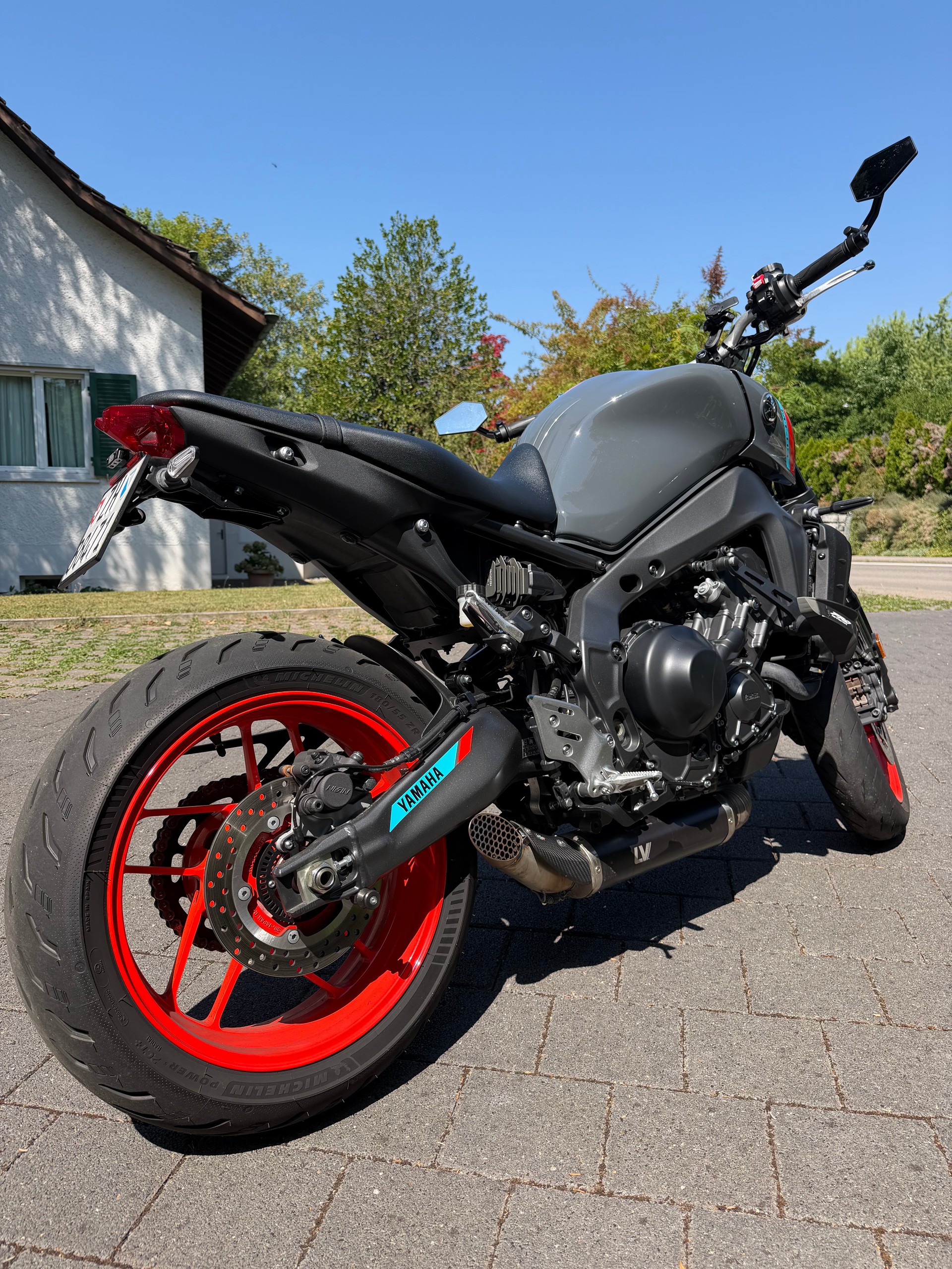 YAMAHA MT-09-image-3
