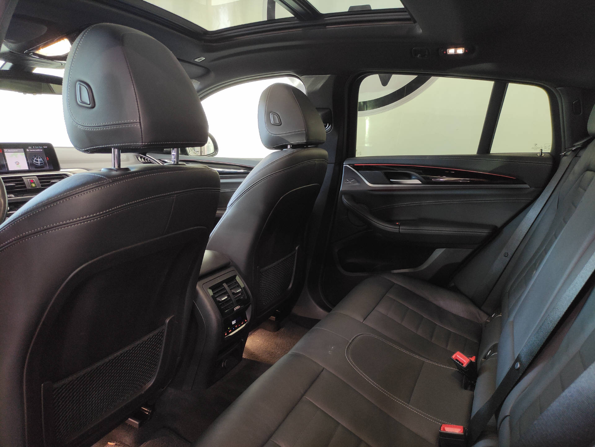 BMW X4 M40i-image-13