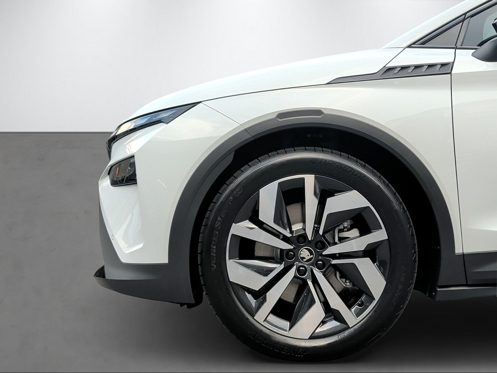 SKODA Elroq Sportline 85 4x4 299PS/220kW elektrisch-showroom-element-3