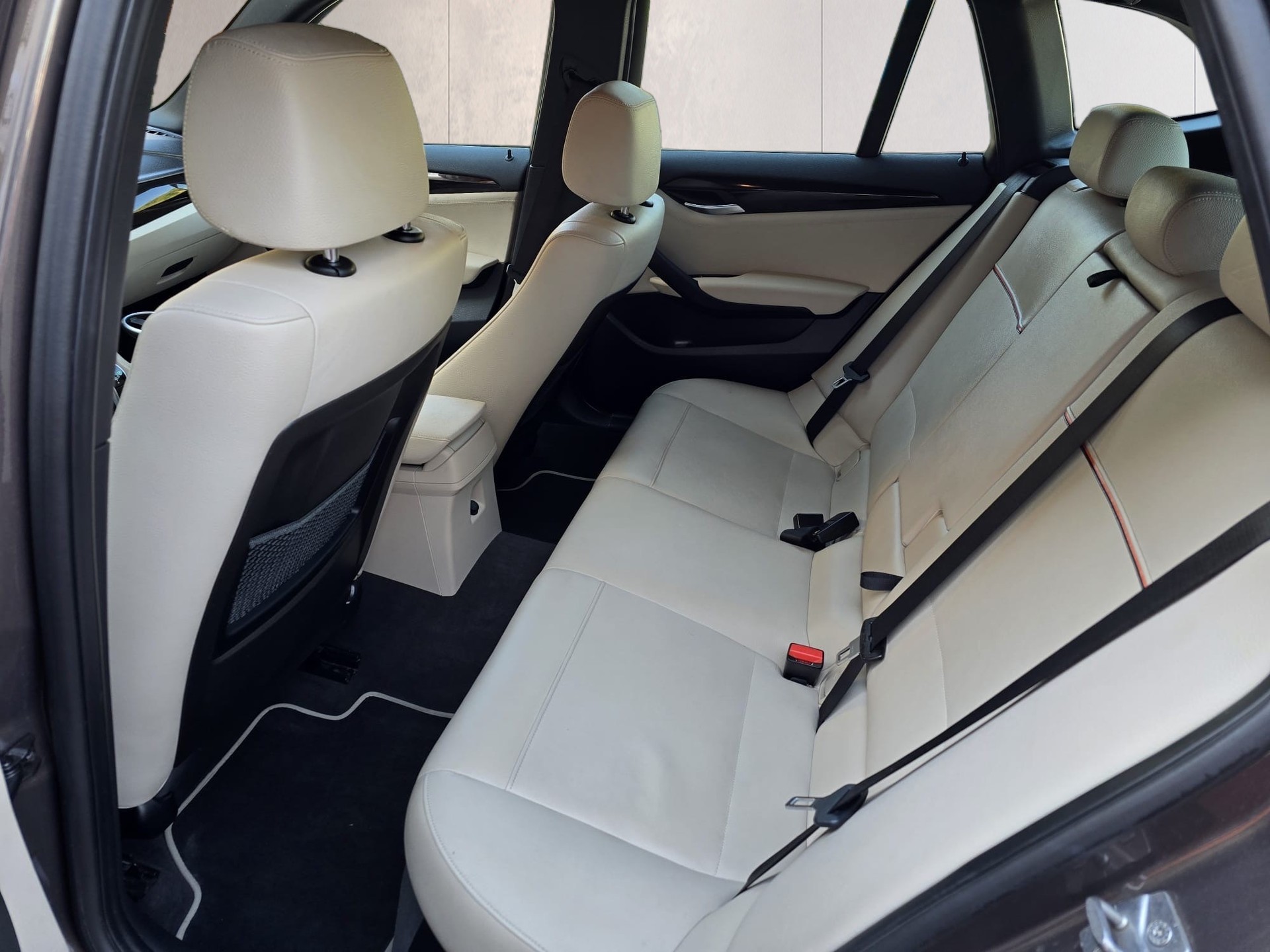BMW X1 xDrive 20i Sport Line Steptronic-image-15