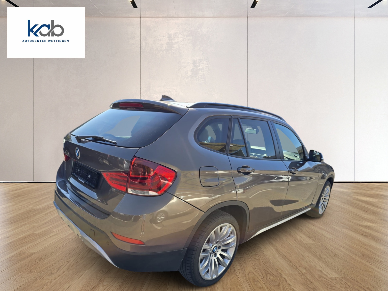 BMW X1 xDrive 20i Sport Line Steptronic-image-5