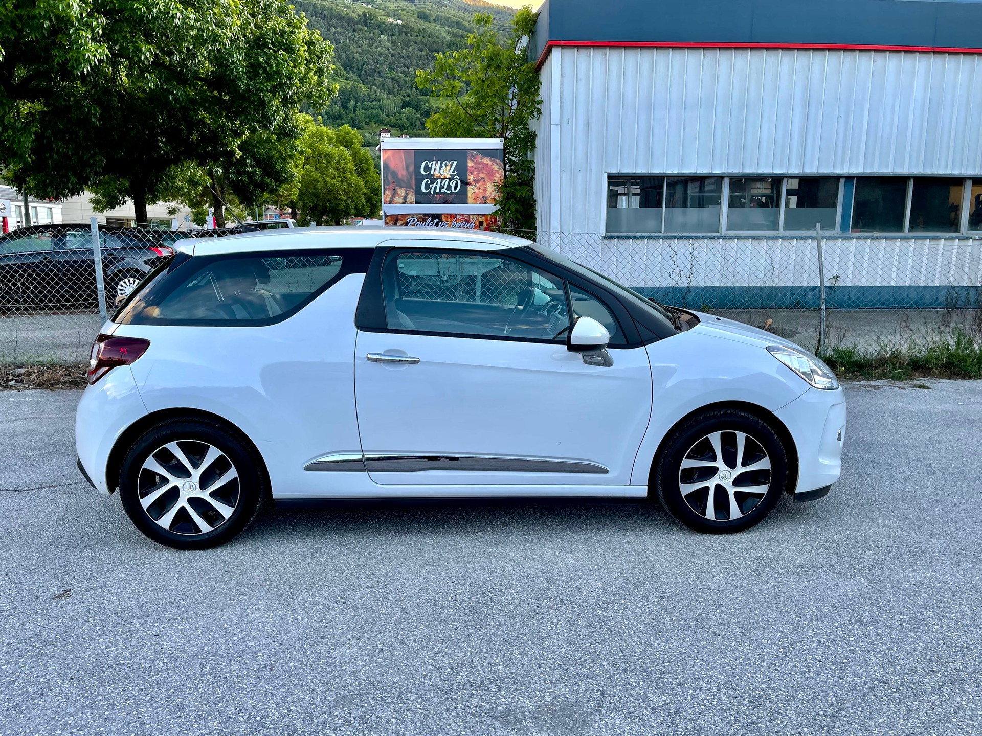 DS AUTOMOBILES DS3 1.2 VTi Chic ETG5-image-12