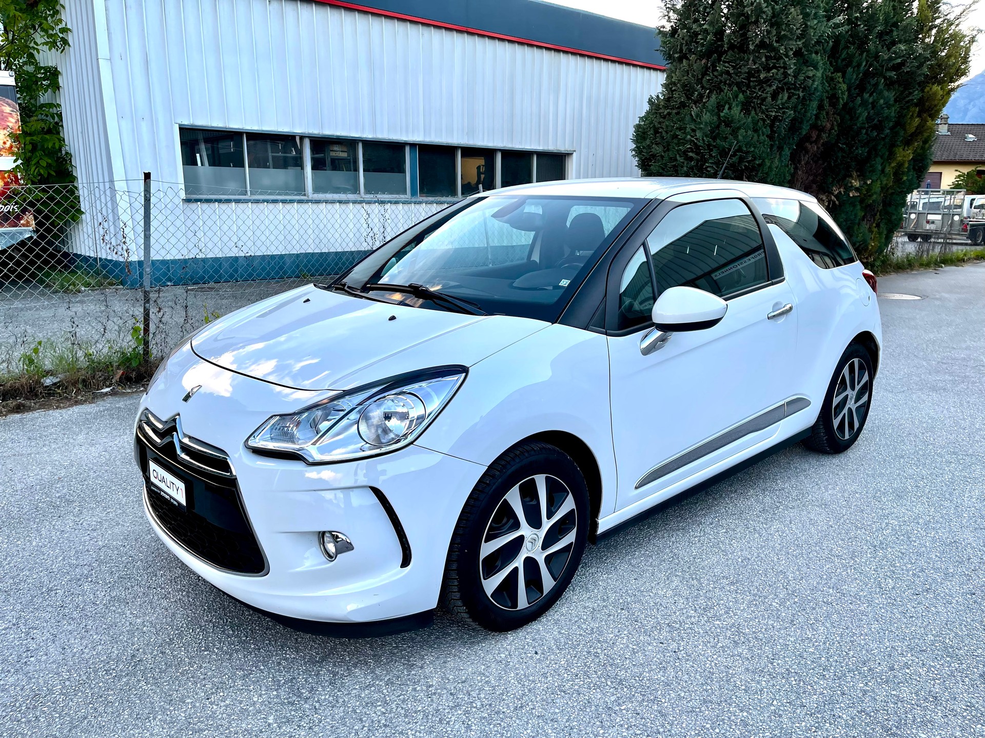 DS AUTOMOBILES DS3 1.2 VTi Chic ETG5-image-25