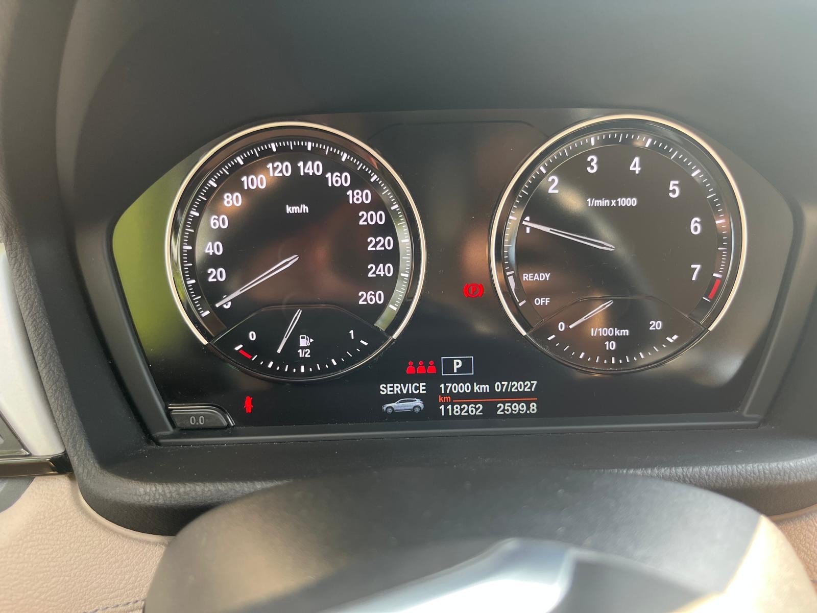 BMW 18i sDrive-image-9