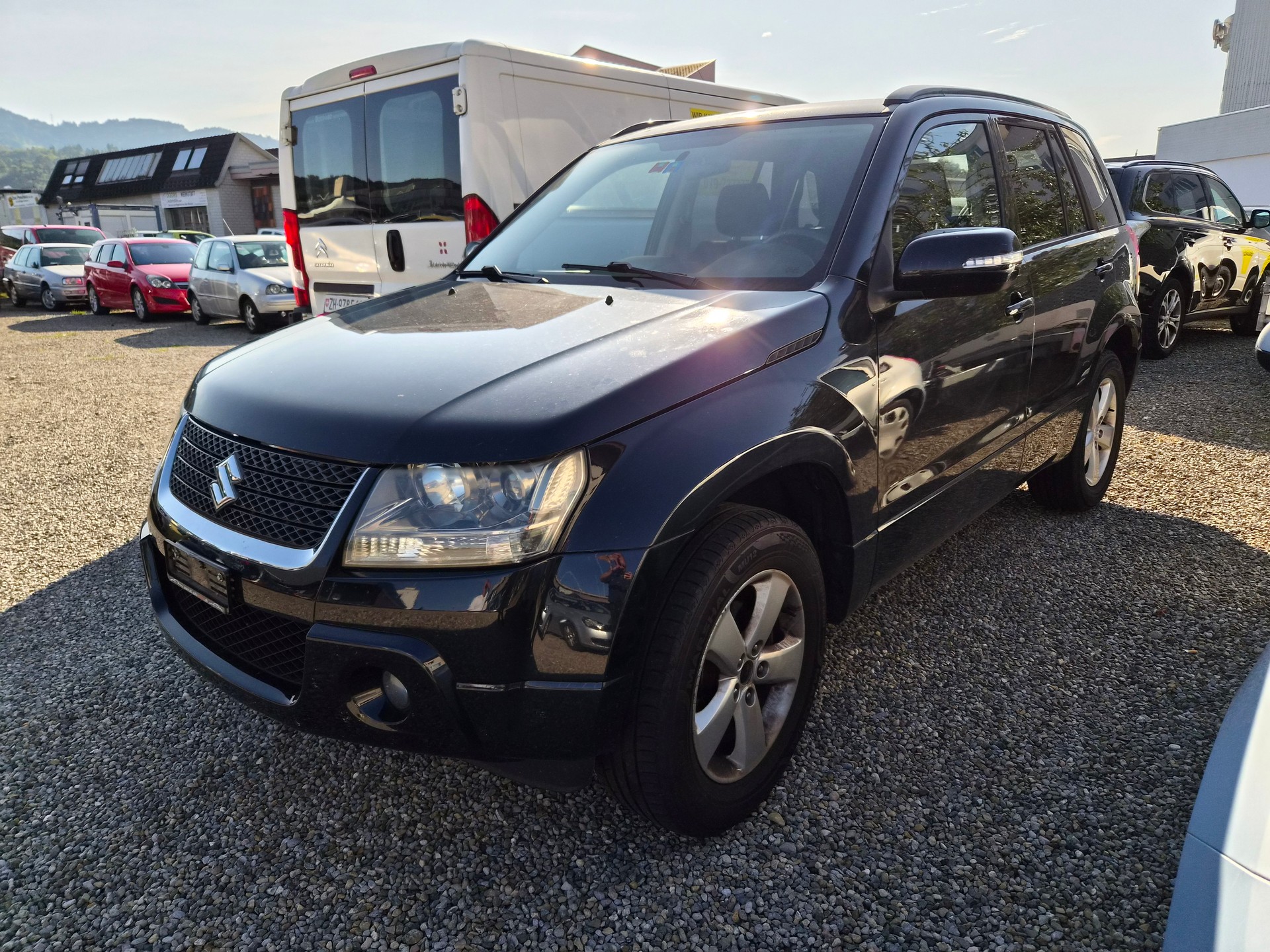 SUZUKI Grand Vitara 2.4 16V GL Top-showroom-element-2