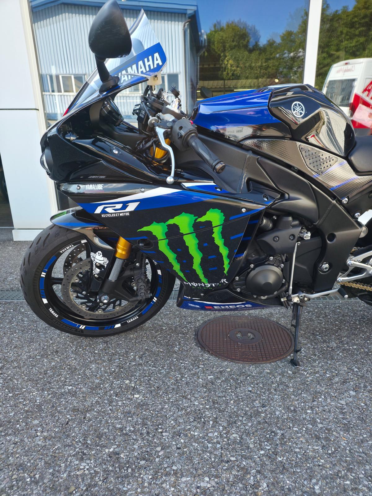 YAMAHA YZF-R1 / DEPOT-VENTE-image-5