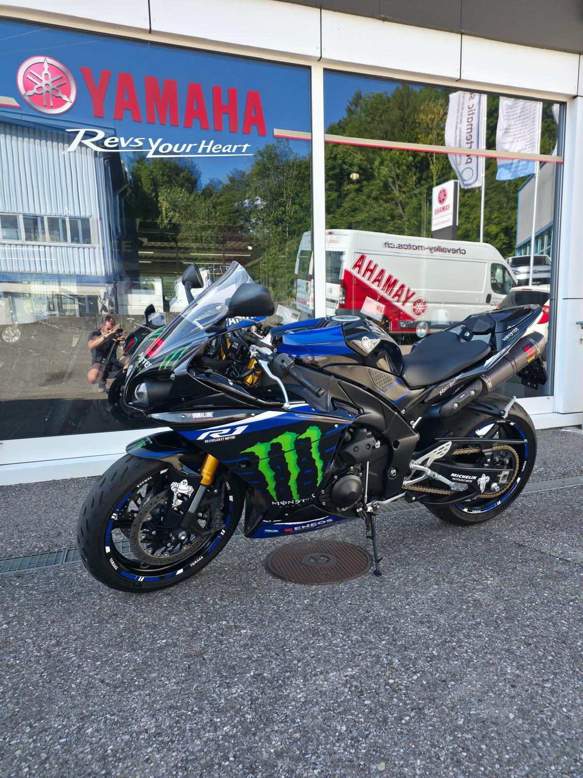 YAMAHA YZF-R1 / DEPOT-VENTE-image-0