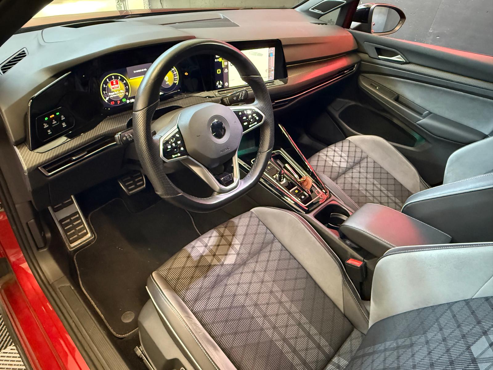VW Golf 1.5 eTSI R-Line DSG *Matrix LED *Harman Kardon-showroom-element-1