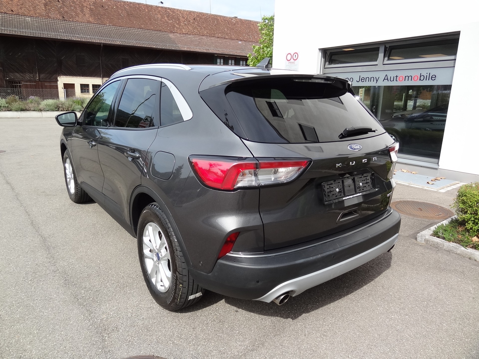 FORD Kuga 2.5 FHEV Titanium X 4WD-image-5