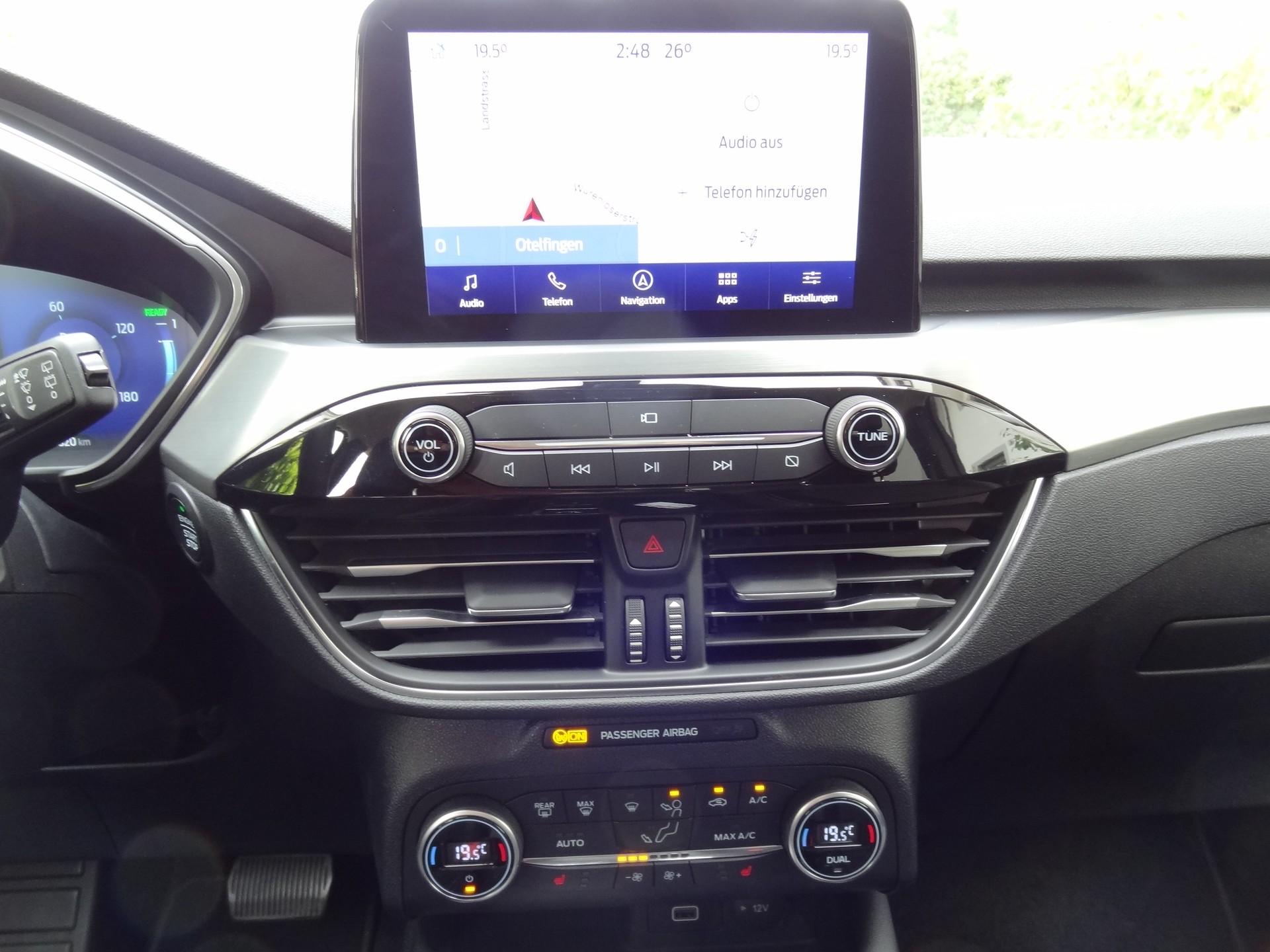 FORD Kuga 2.5 FHEV Titanium X 4WD-image-12