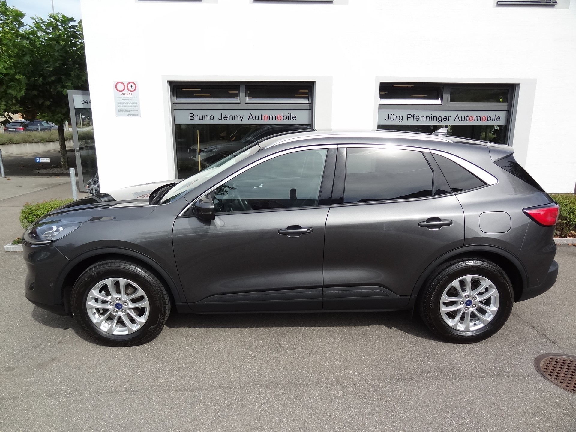 FORD Kuga 2.5 FHEV Titanium X 4WD-showroom-element-1