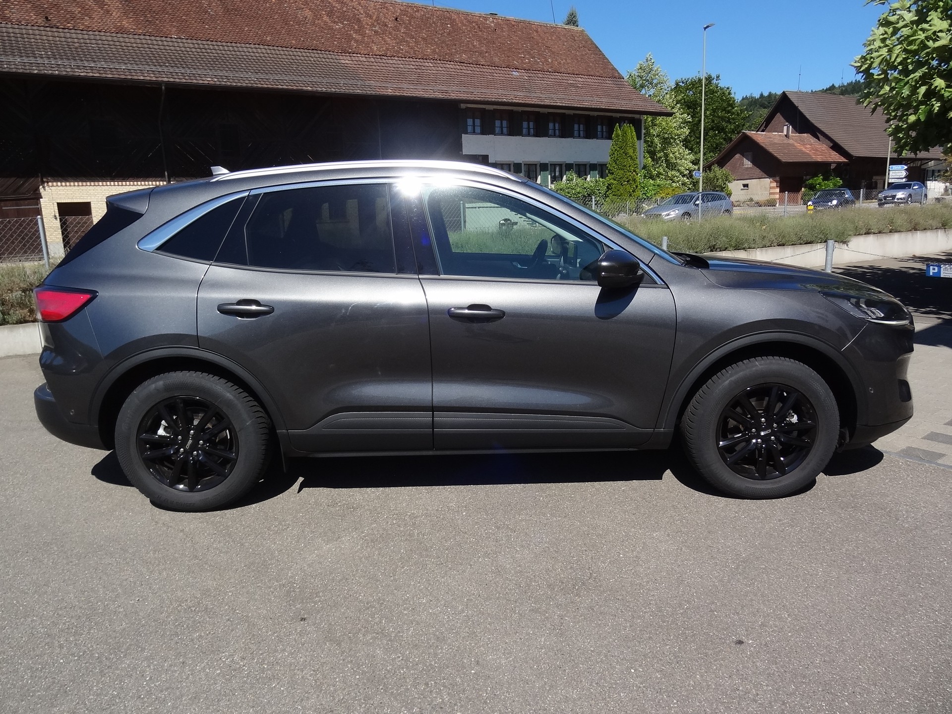 FORD Kuga 2.5 FHEV Titanium X 4WD-showroom-element-2