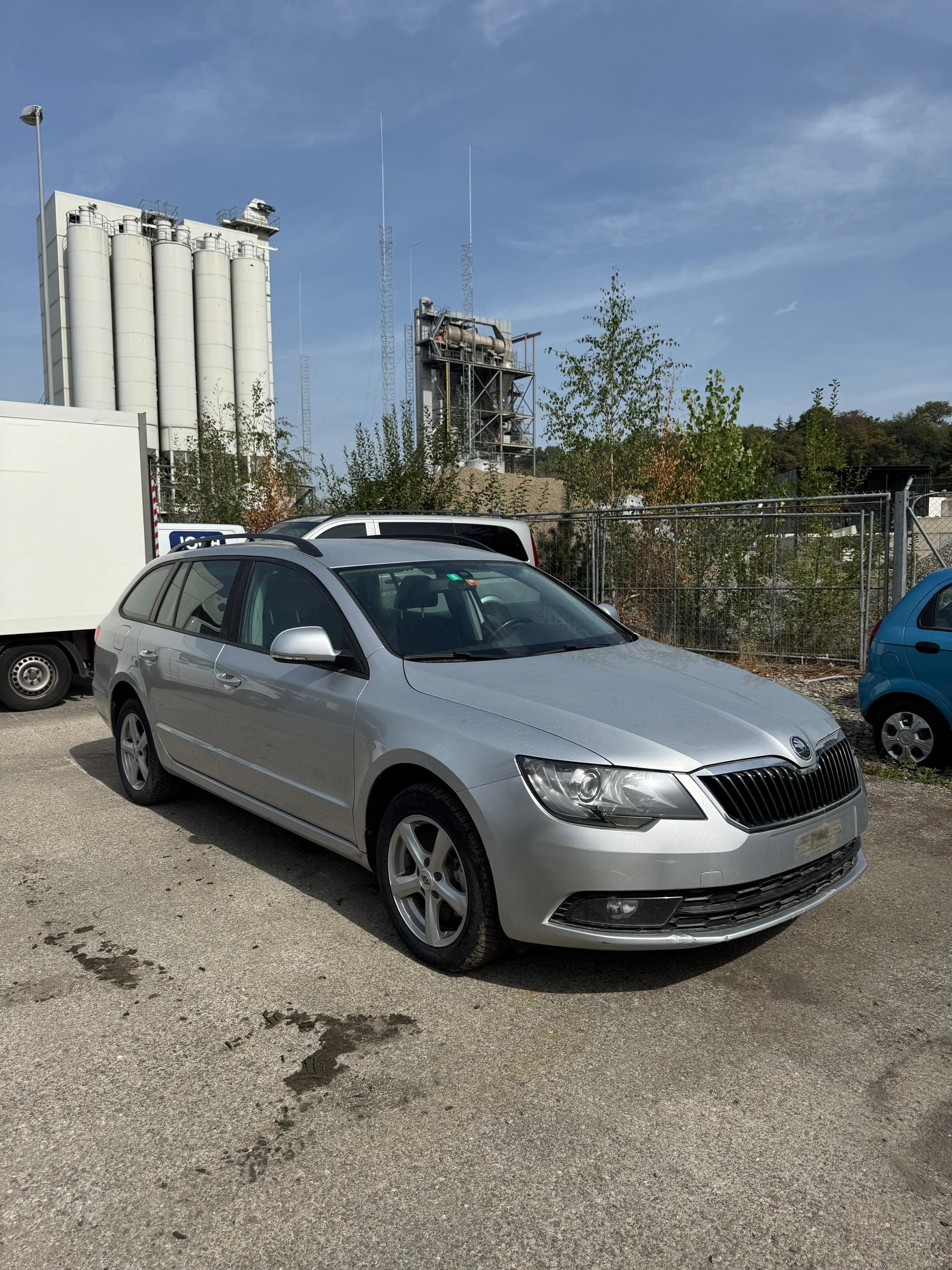 SKODA Superb 2.0 TDi Ambition DSG-showroom-element-2