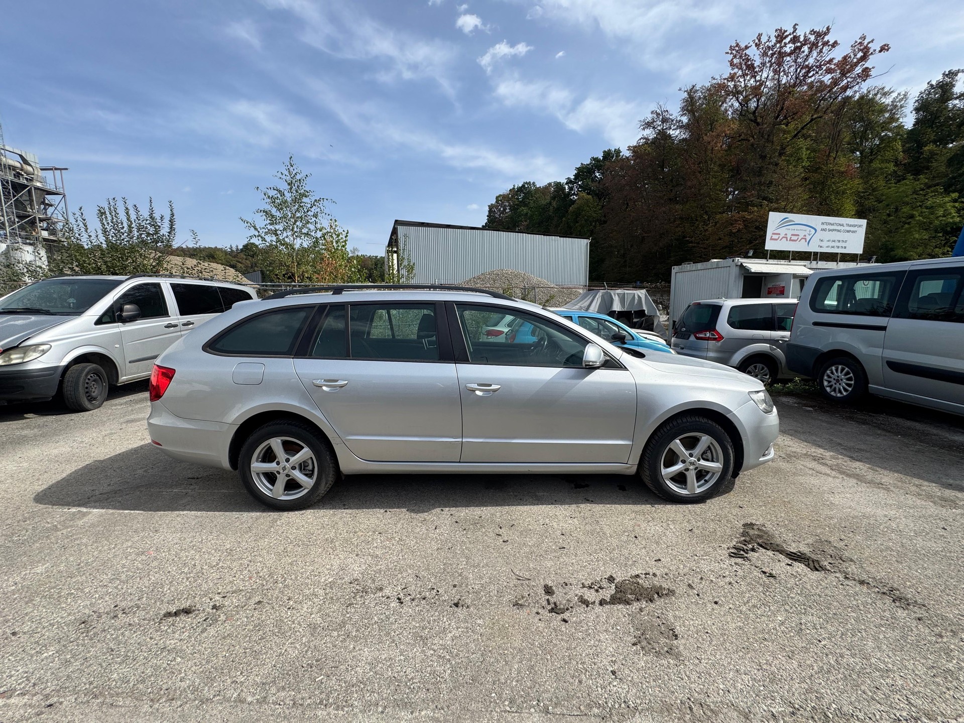 SKODA Superb 2.0 TDi Ambition DSG-image-7