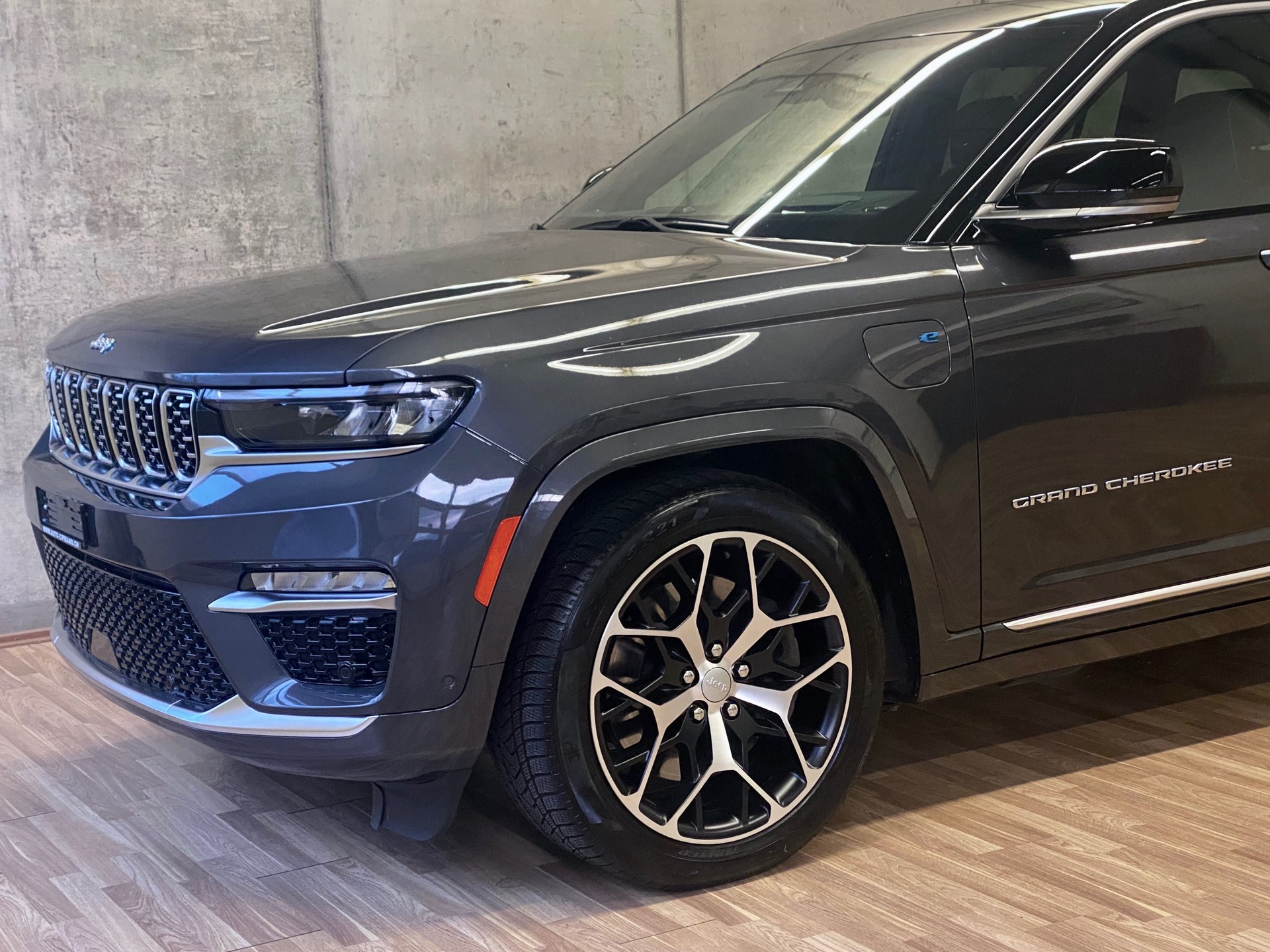 JEEP Grand Cherokee 2.0 *Plug-in-Hybrid*Summit*Swiss*Reserve*4xe*-image-24
