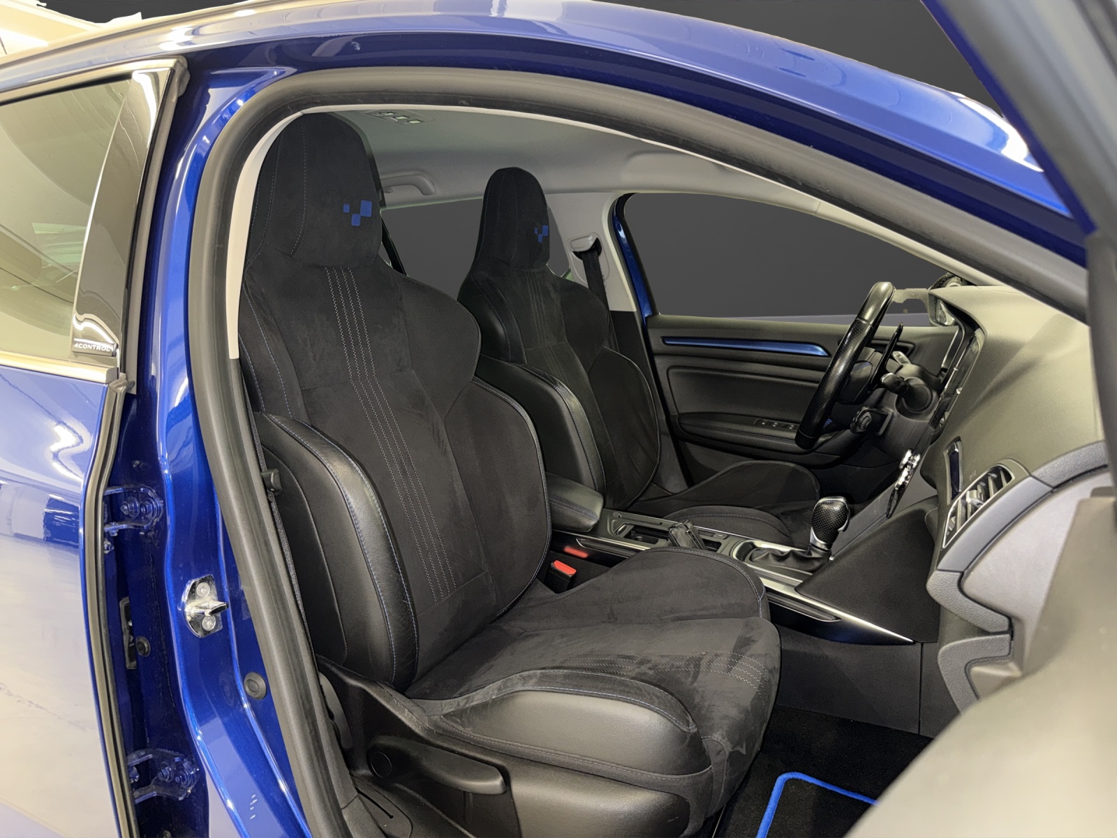 RENAULT Mégane Grandtour 1.6 16V Turbo GT Limited EDC-image-7