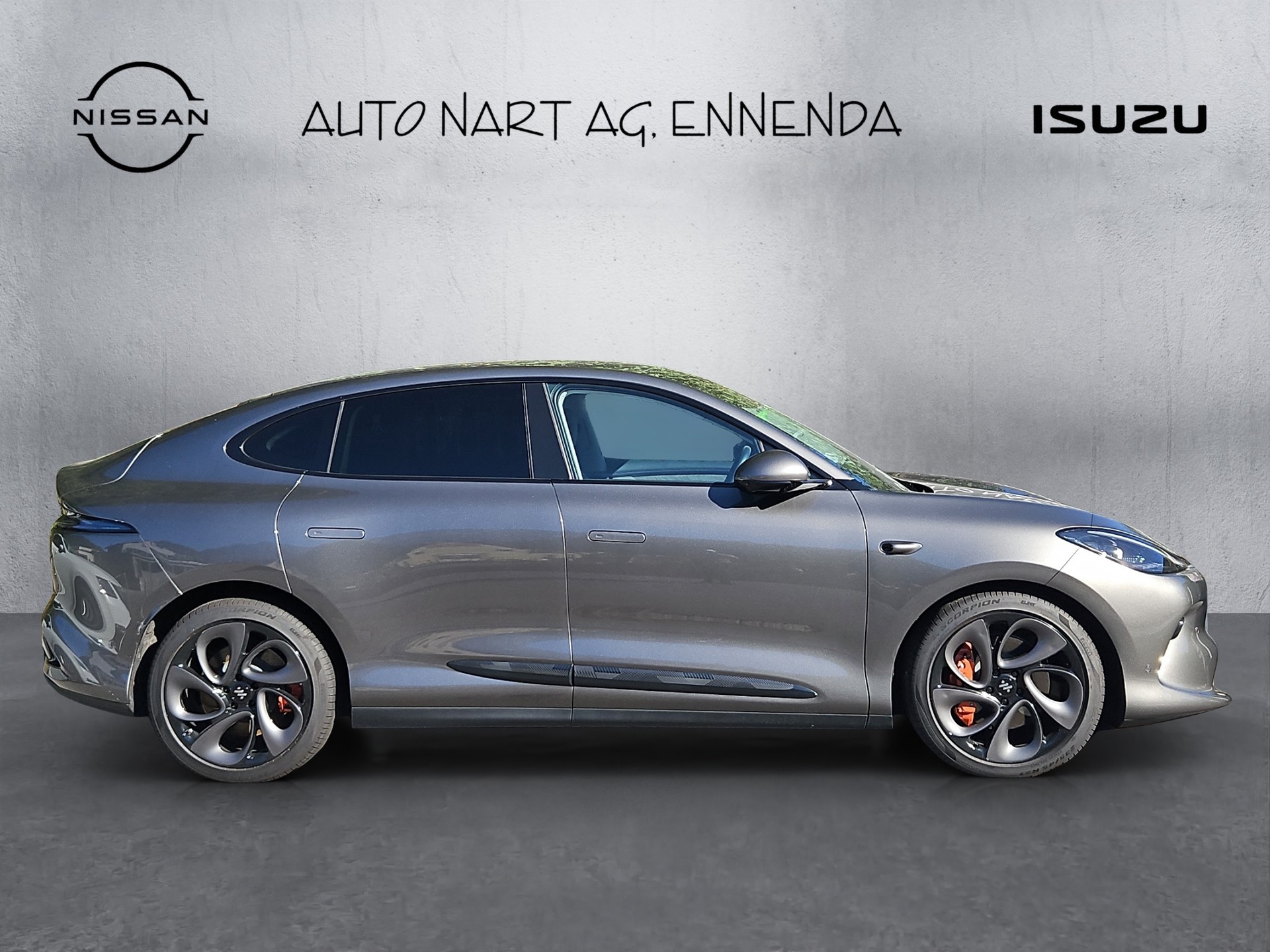 MG IM6 EV 100kWh Performance 21-showroom-element-1