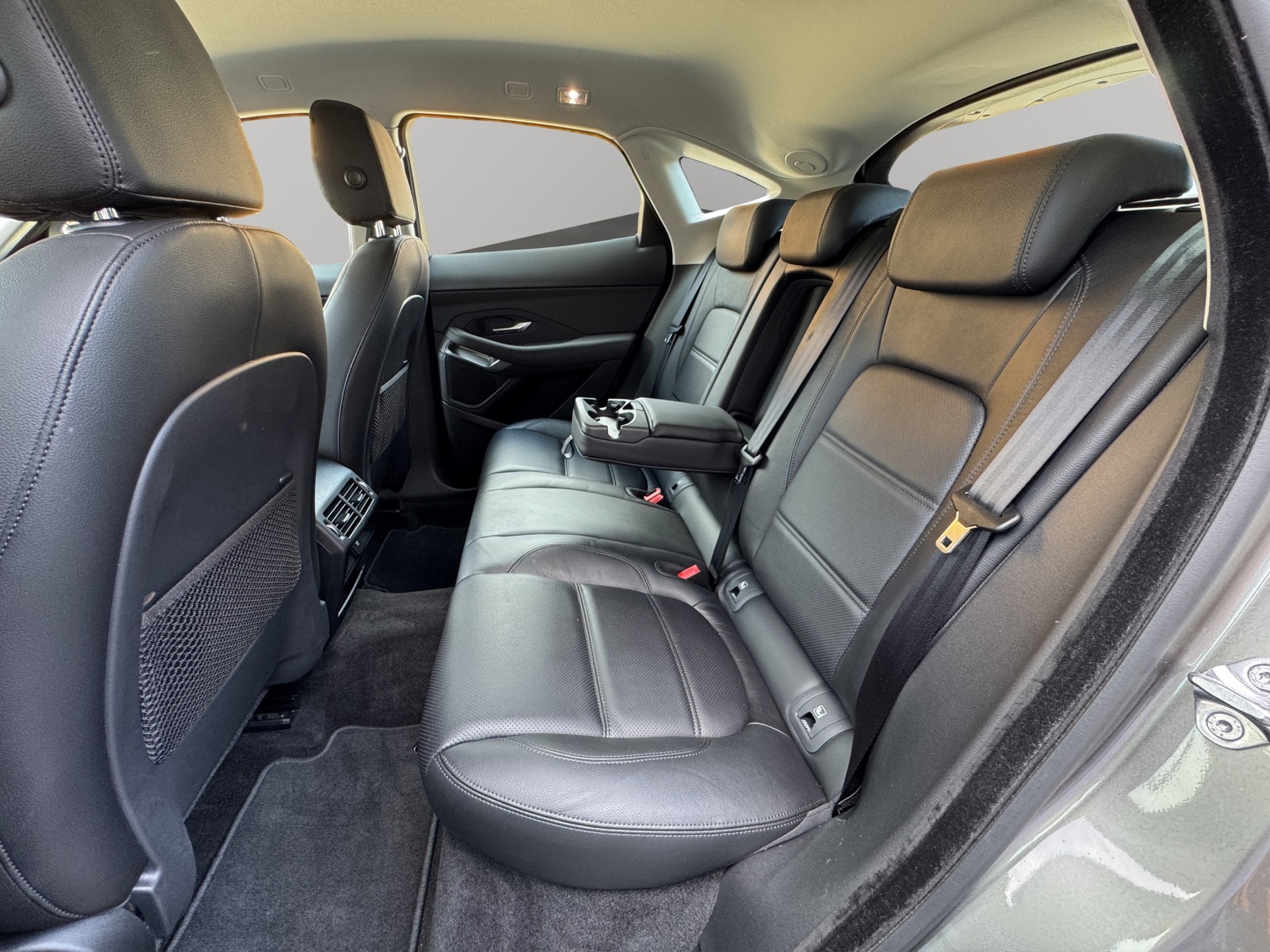 JAGUAR E-Pace 2.0 P250 R-Dynamic S AWD Automatik-image-10