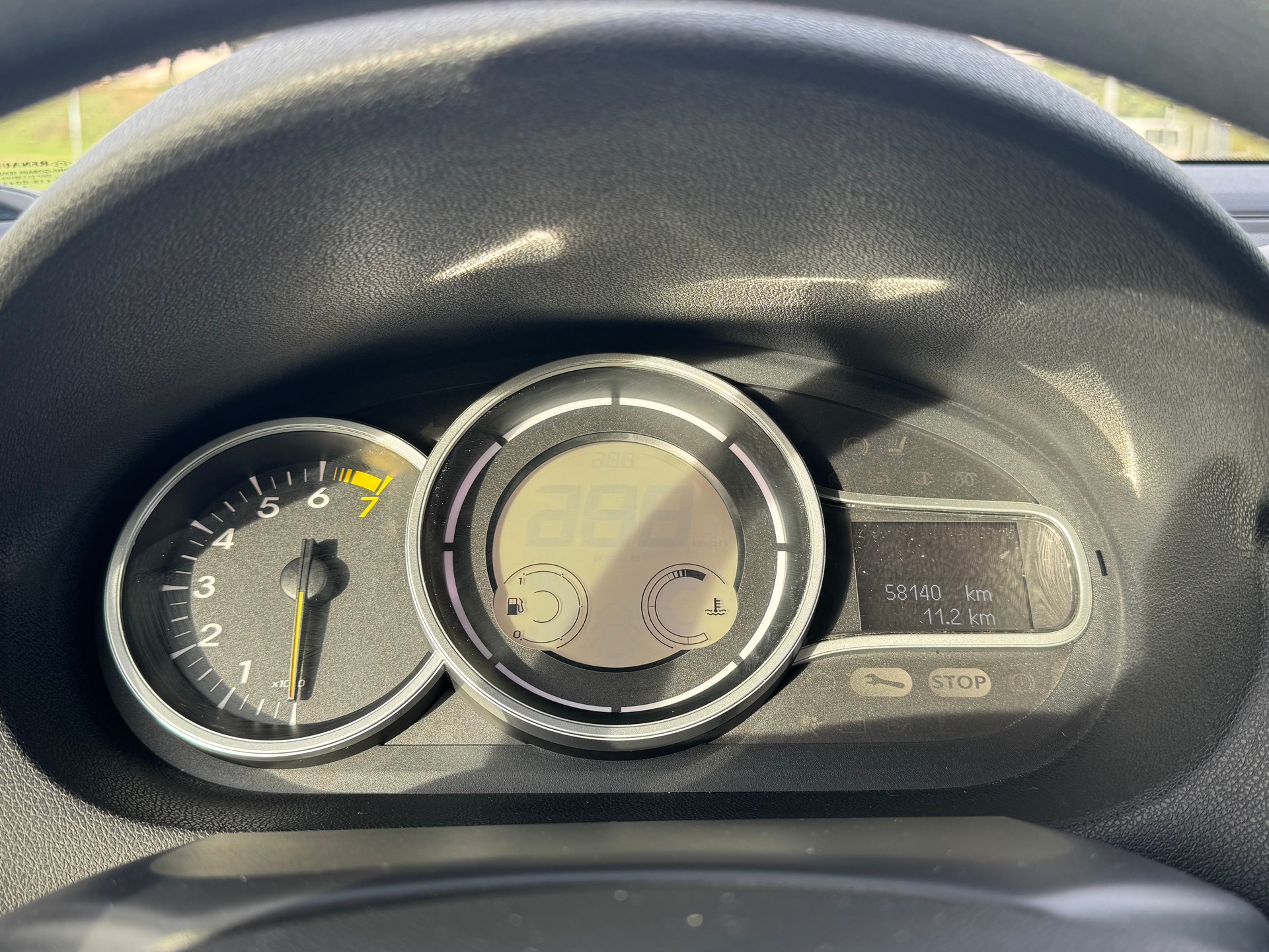 RENAULT Mégane Grandtour 1.6 16V Expression-image-13