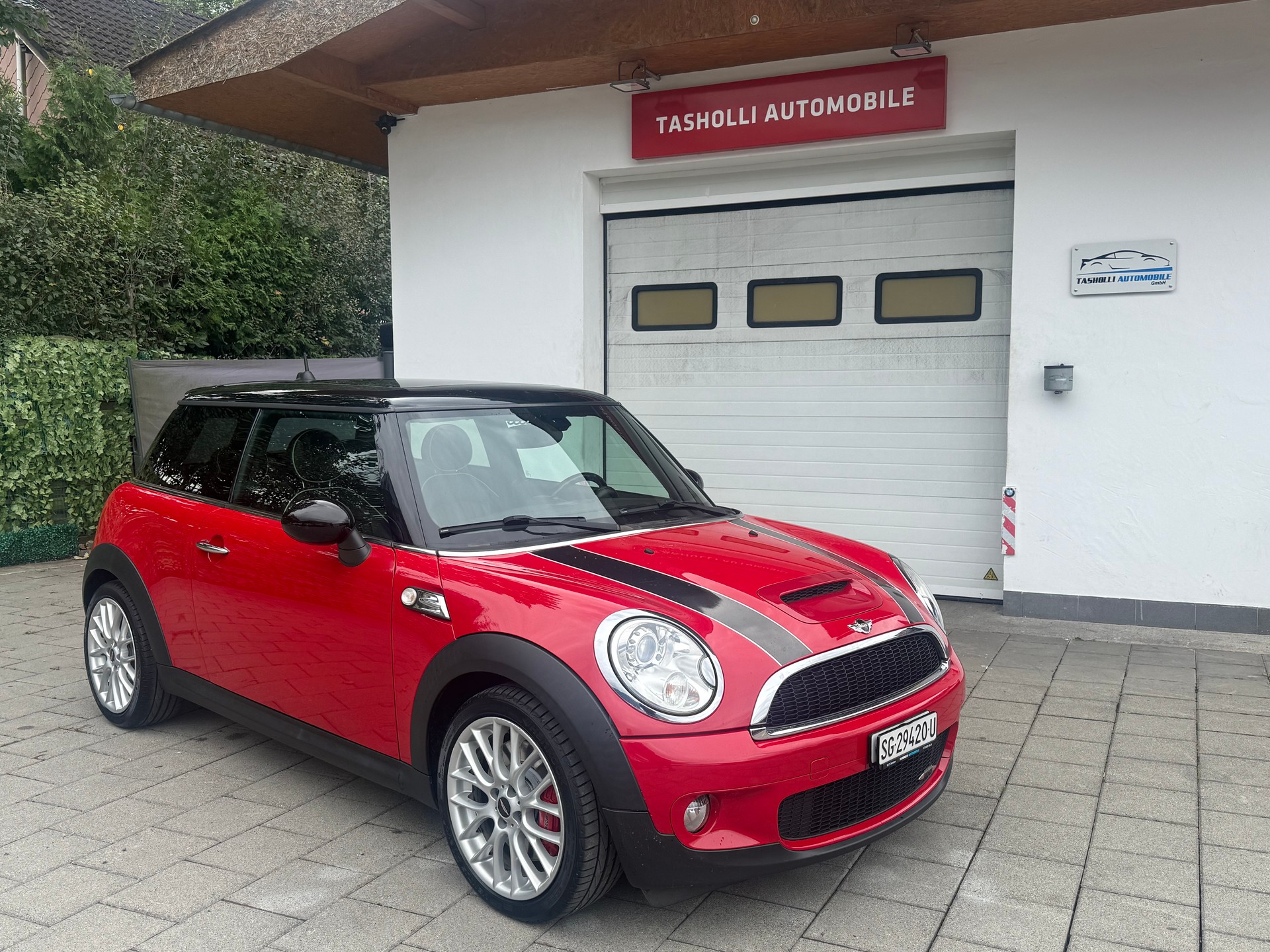 MINI Cooper John Cooper Works