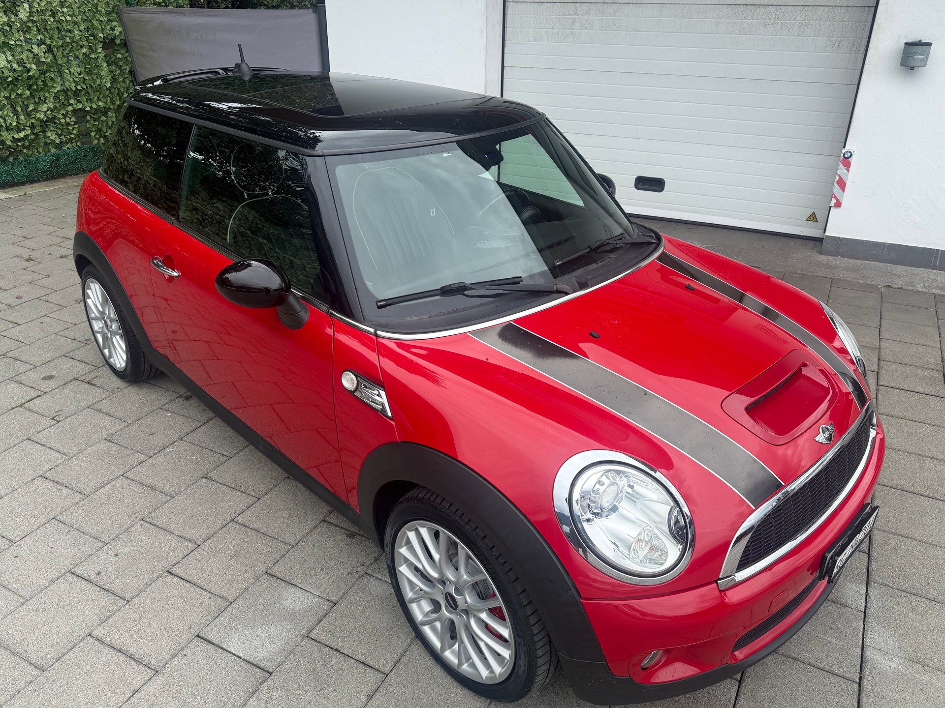 MINI Cooper John Cooper Works-image-10